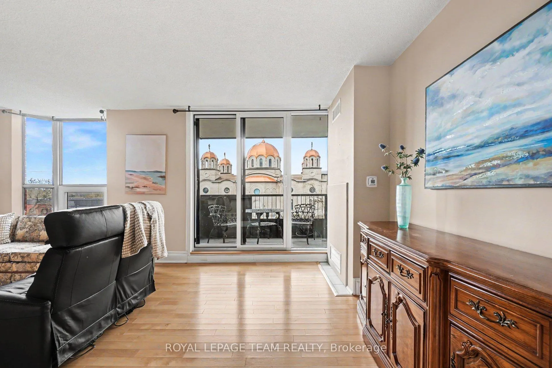 Photo 7 of Unit 410, 2951 Riverside Drive, Ottawa, Mooneys Bay/Riverside Park — HOMEH