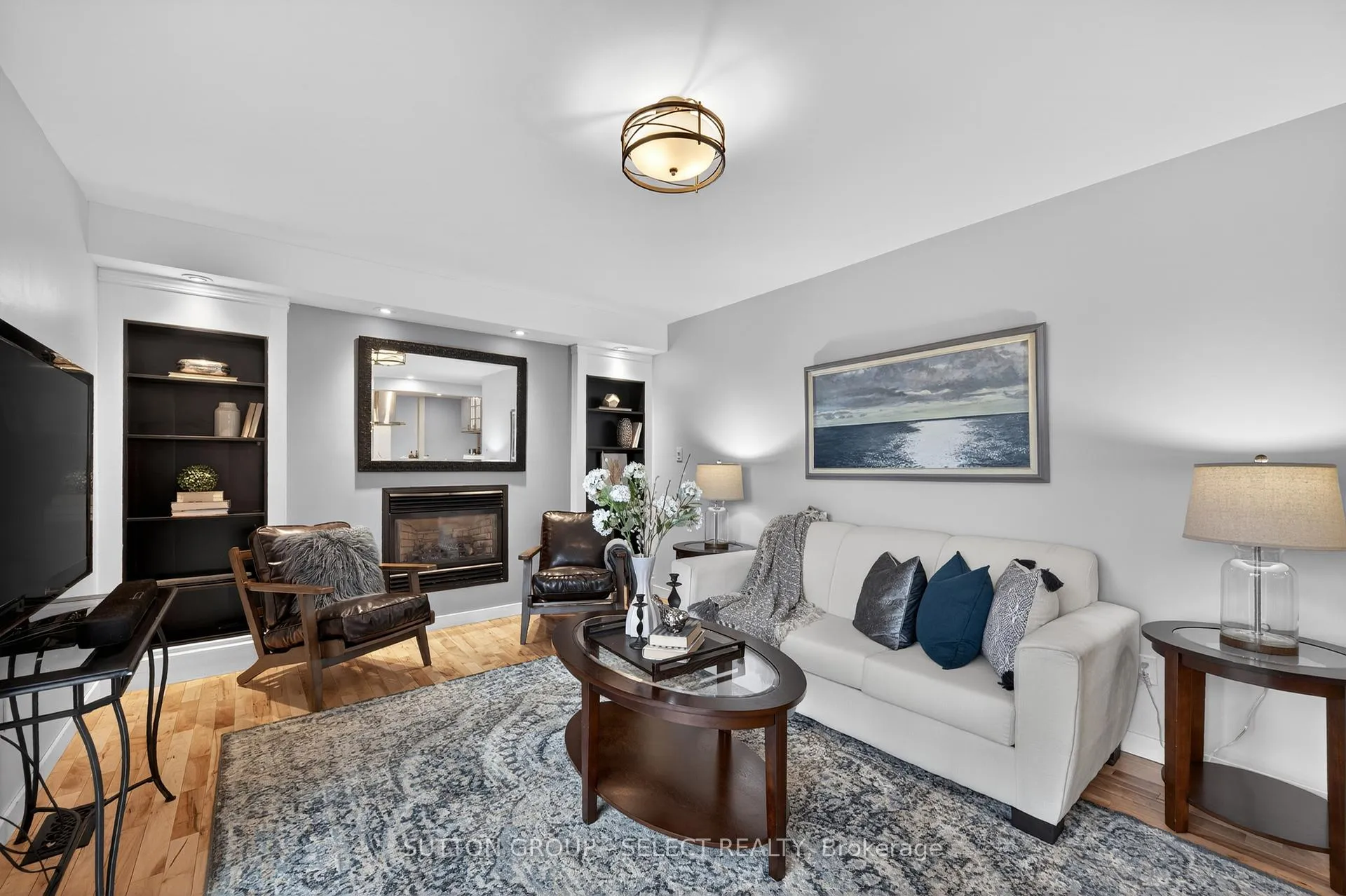 Photo 17 of 22 Pinegrove Crescent, London, South M — HOMEH