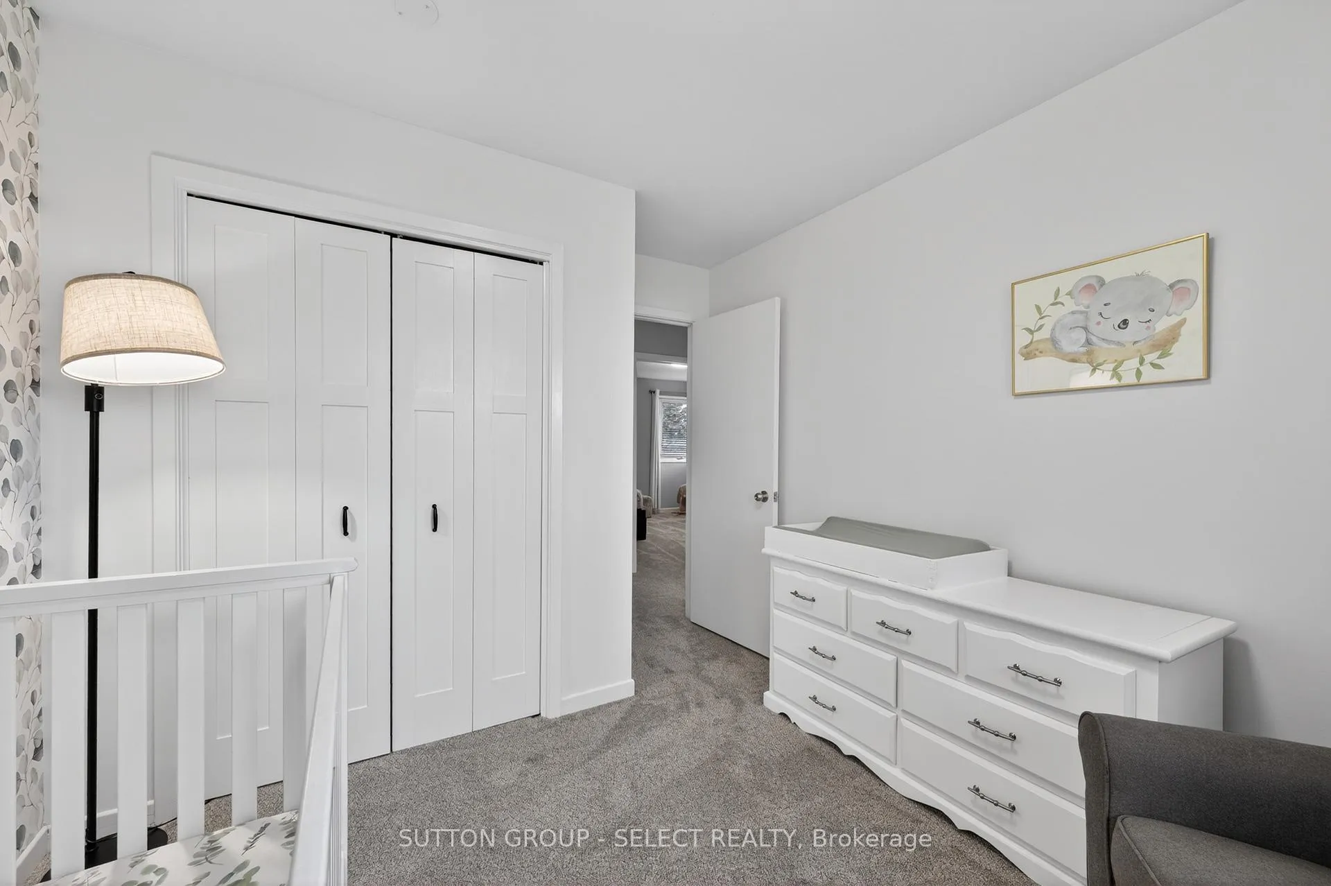 Photo 30 of 22 Pinegrove Crescent, London, South M — HOMEH