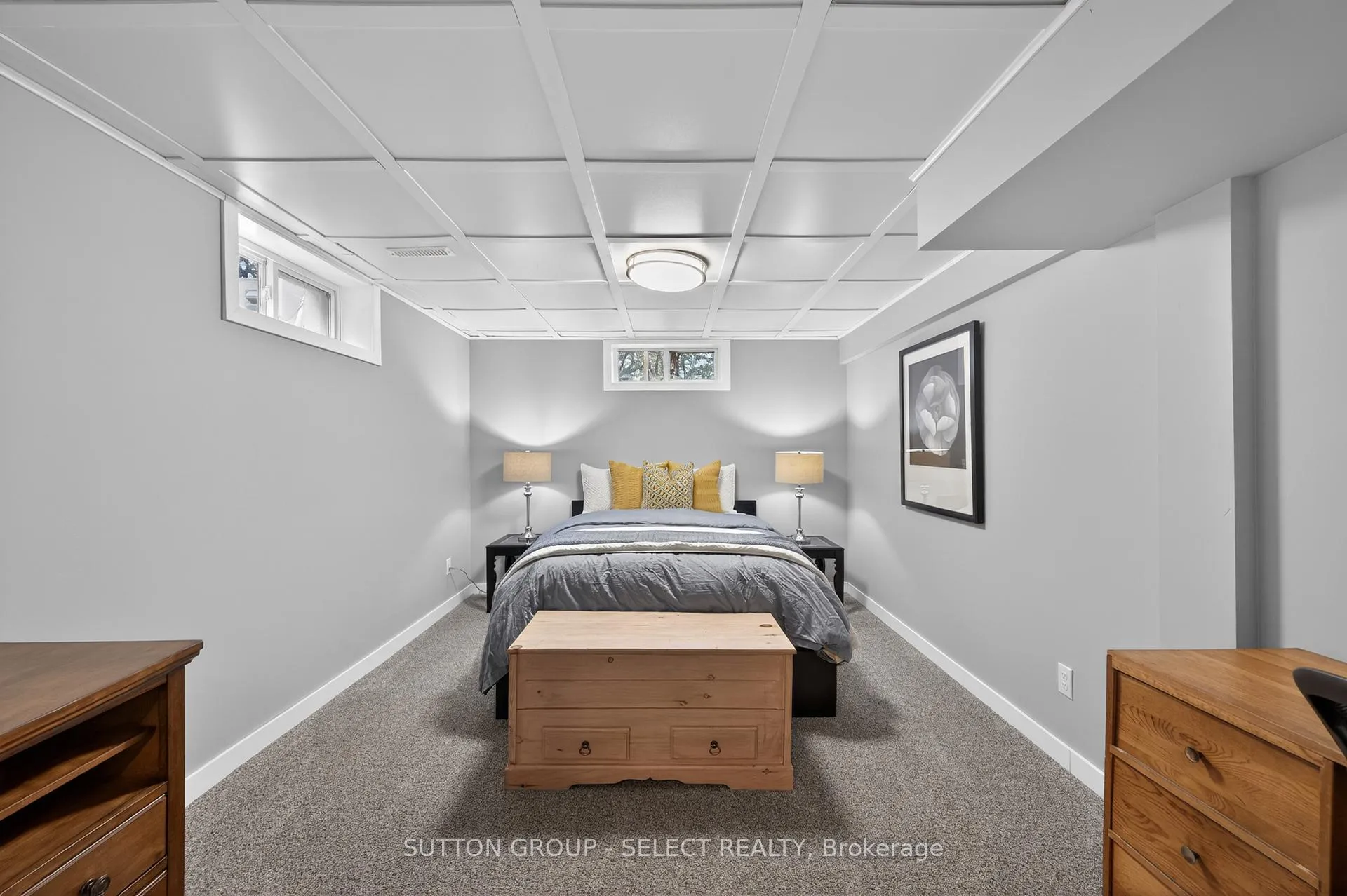 Photo 35 of 22 Pinegrove Crescent, London, South M — HOMEH