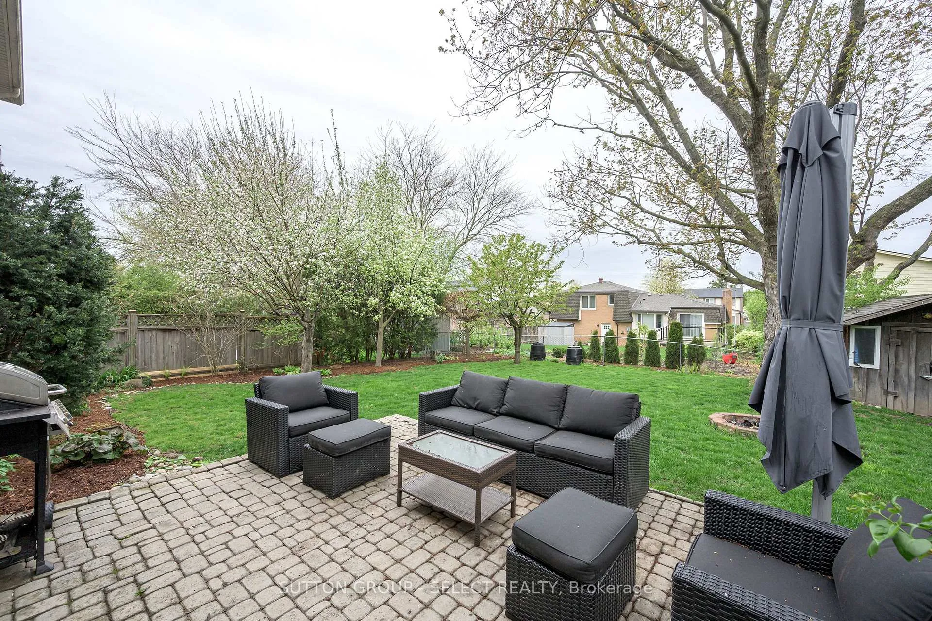 Photo 38 of 22 Pinegrove Crescent, London, South M — HOMEH