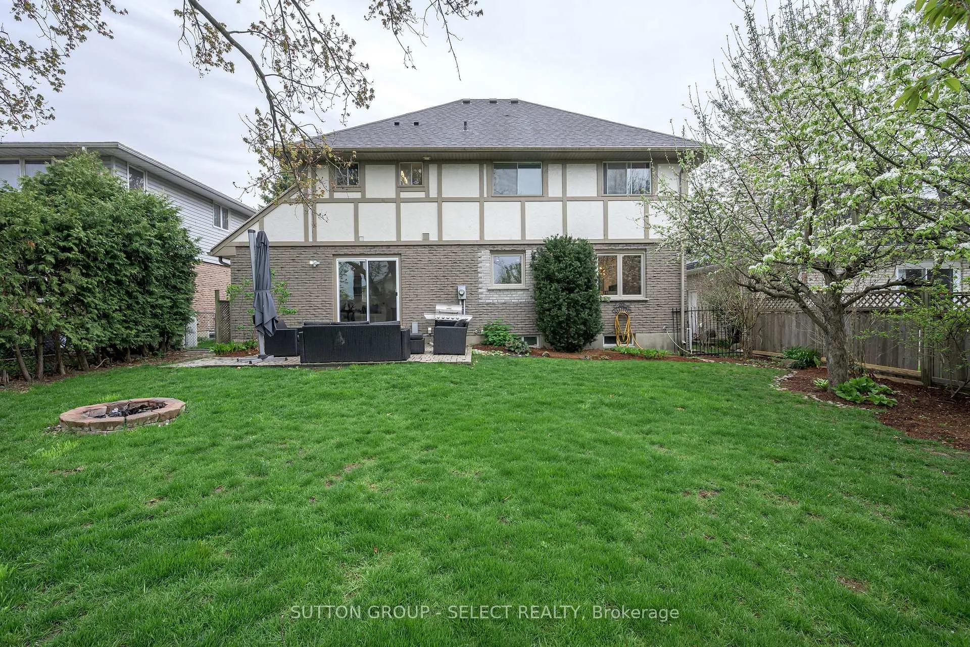 Photo 39 of 22 Pinegrove Crescent, London, South M — HOMEH