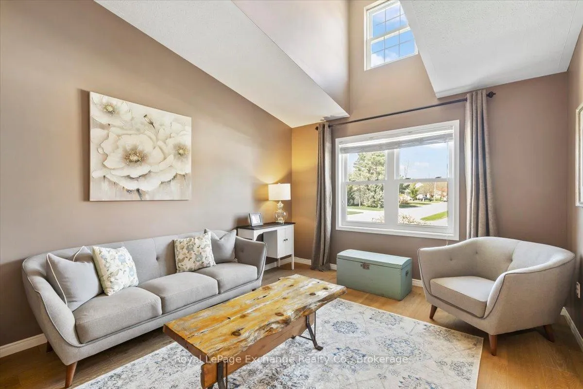 Photo 3 of 530 Lynden Crescent, Kincardine — HOMEH