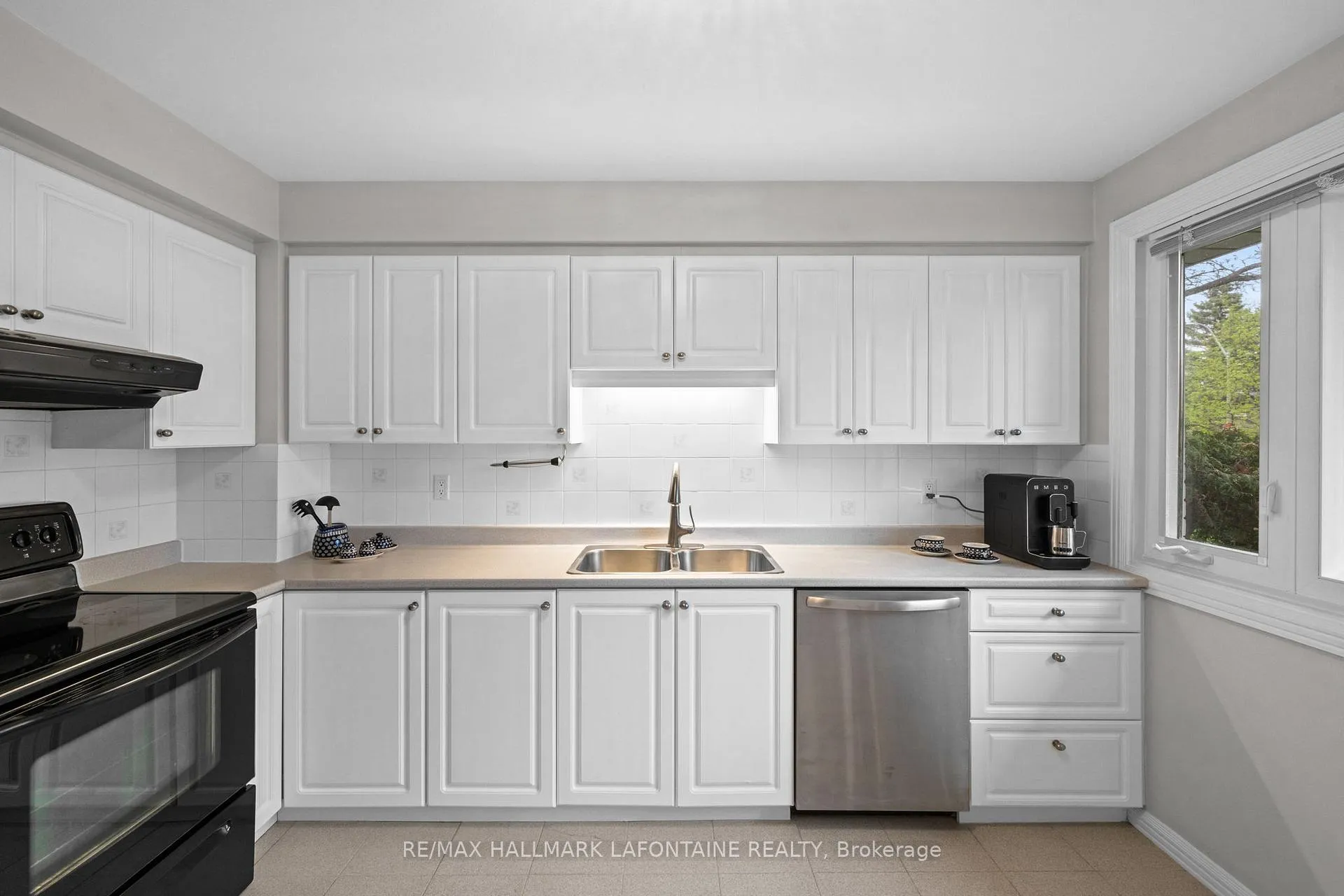 Photo 8 of 1164 Morrison Drive, Ottawa, Redwood Park — HOMEH