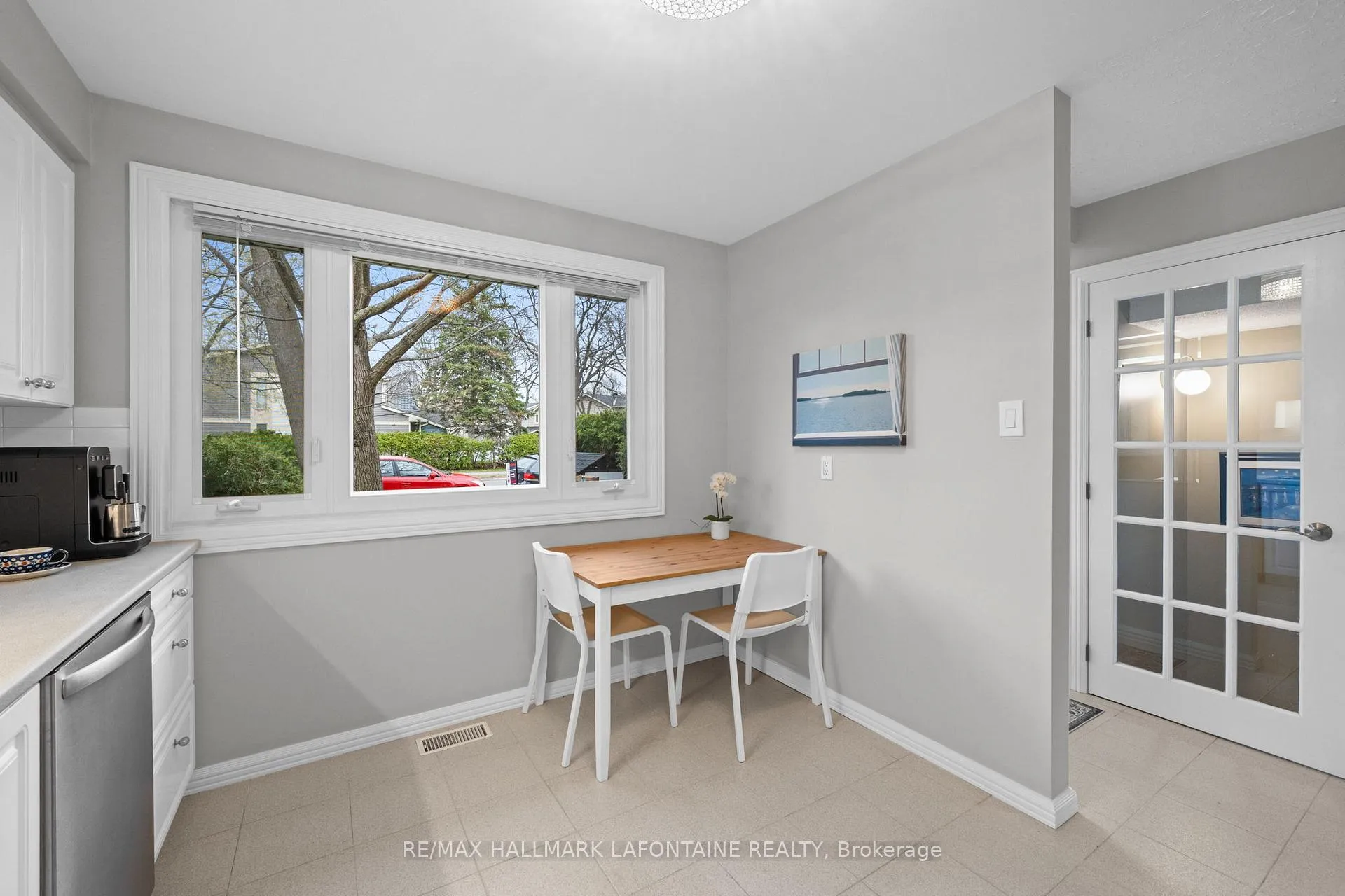 Photo 11 of 1164 Morrison Drive, Ottawa, Redwood Park — HOMEH