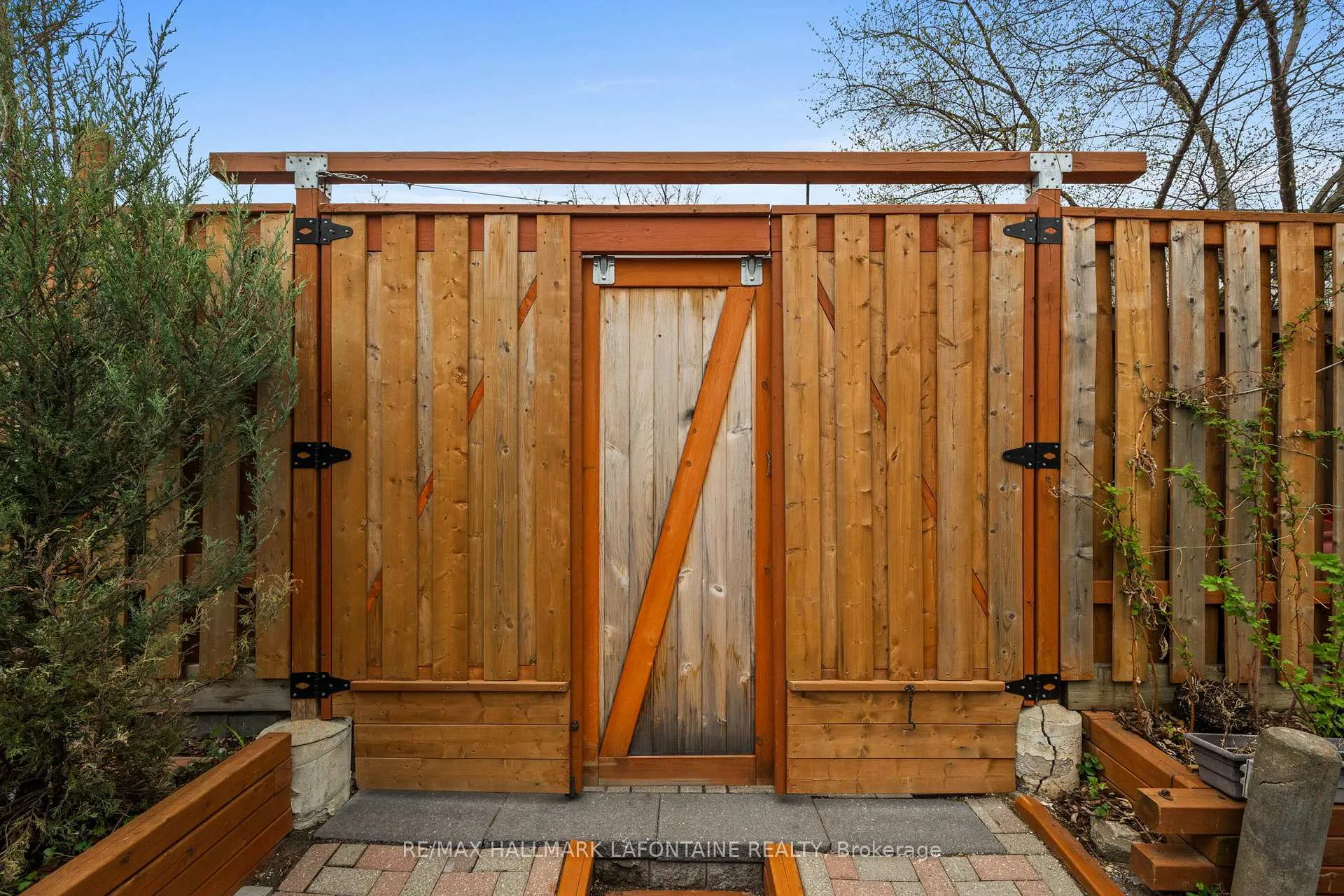 Photo 38 of 1164 Morrison Drive, Ottawa, Redwood Park — HOMEH