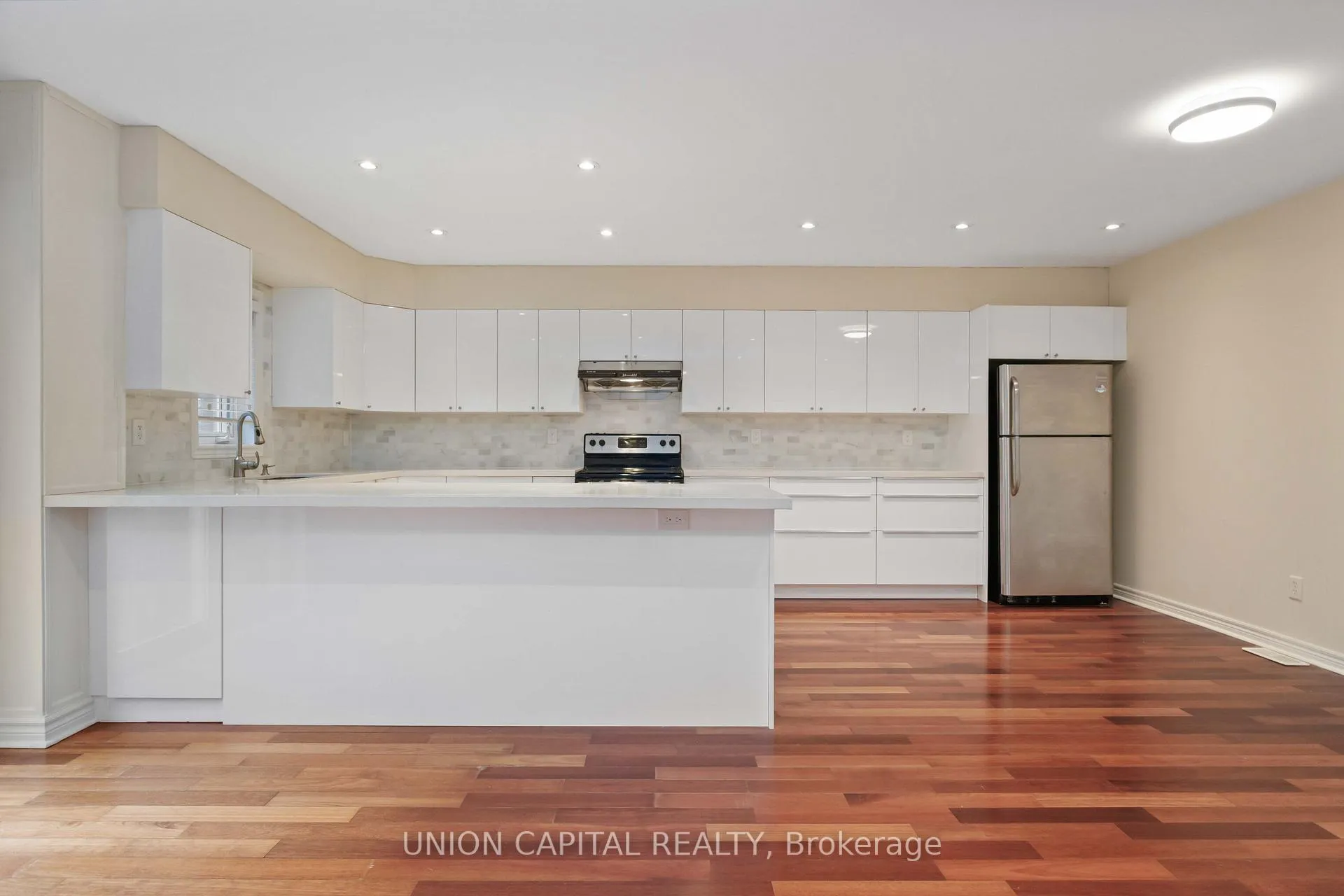 Photo 4 of 25 Maple Ridge Crescent, Markham, Greensborough — HOMEH