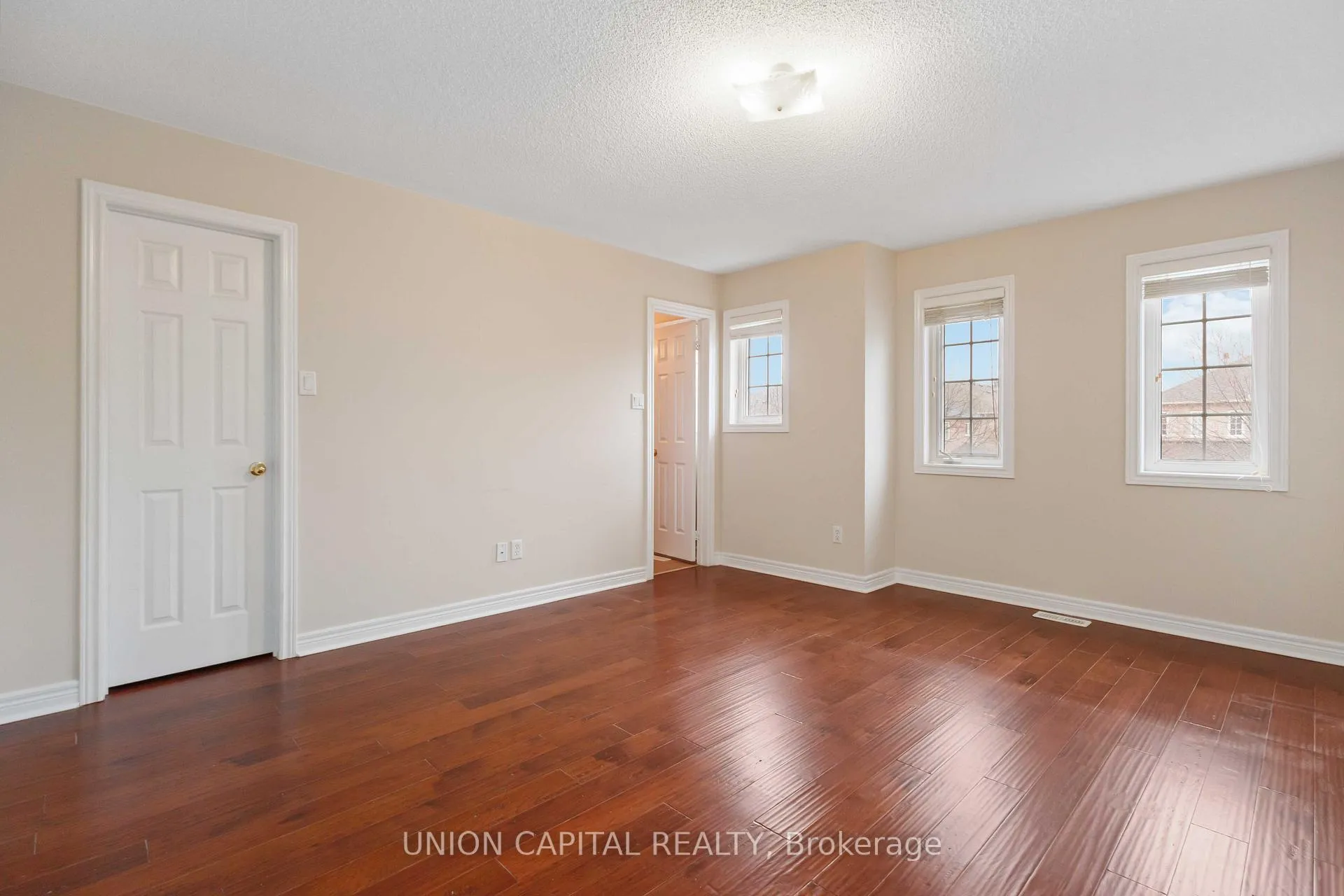 Photo 15 of 25 Maple Ridge Crescent, Markham, Greensborough — HOMEH