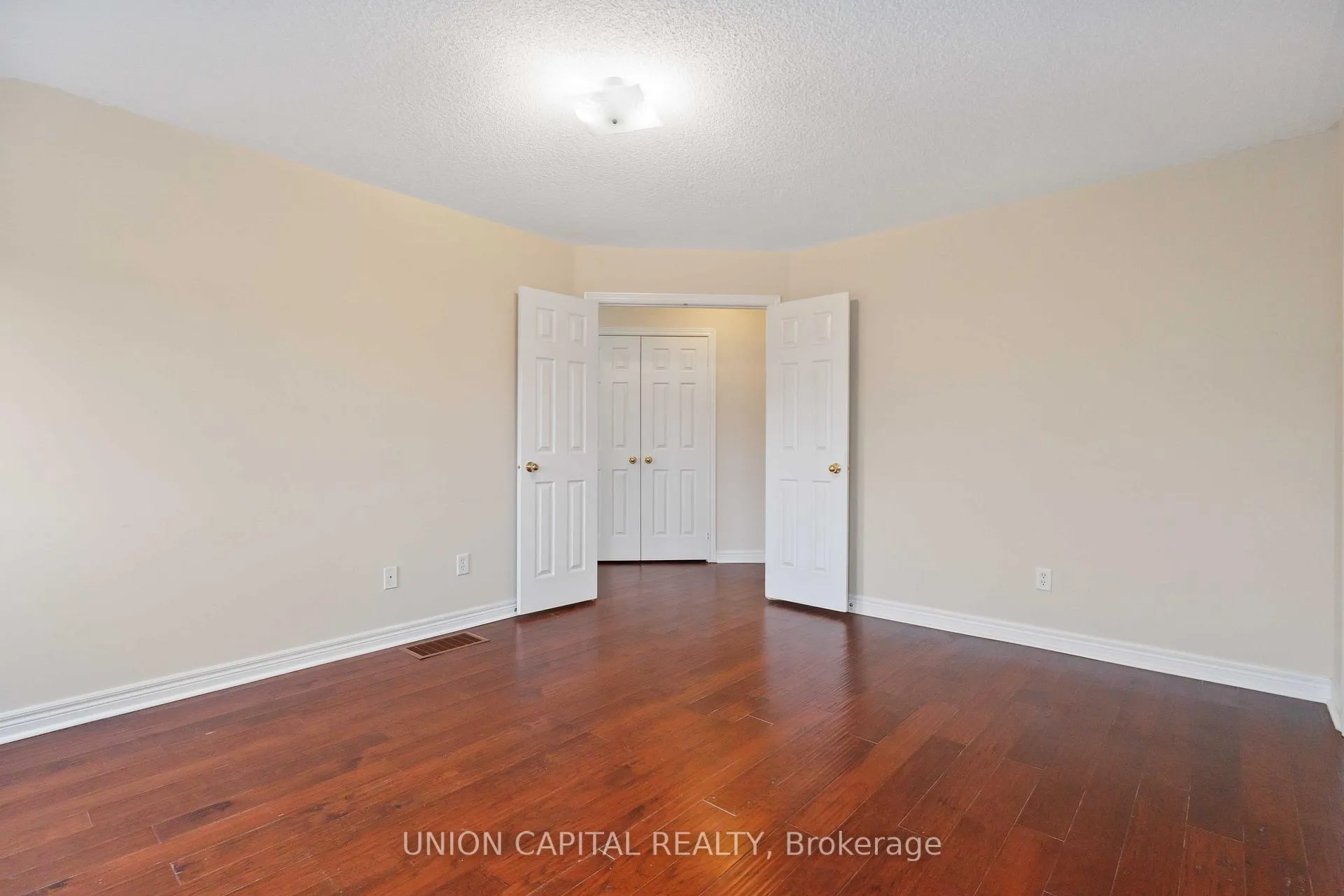 Photo 16 of 25 Maple Ridge Crescent, Markham, Greensborough — HOMEH