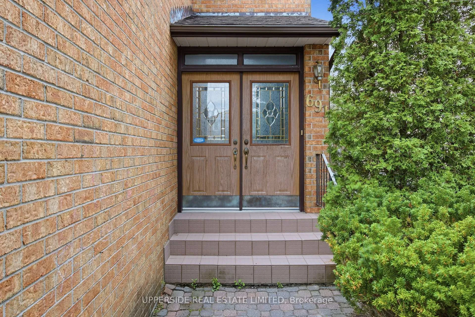 Photo 2 of 691 York Hill Boulevard, Vaughan, Crestwood-Springfarm-Yorkhill — HOMEH