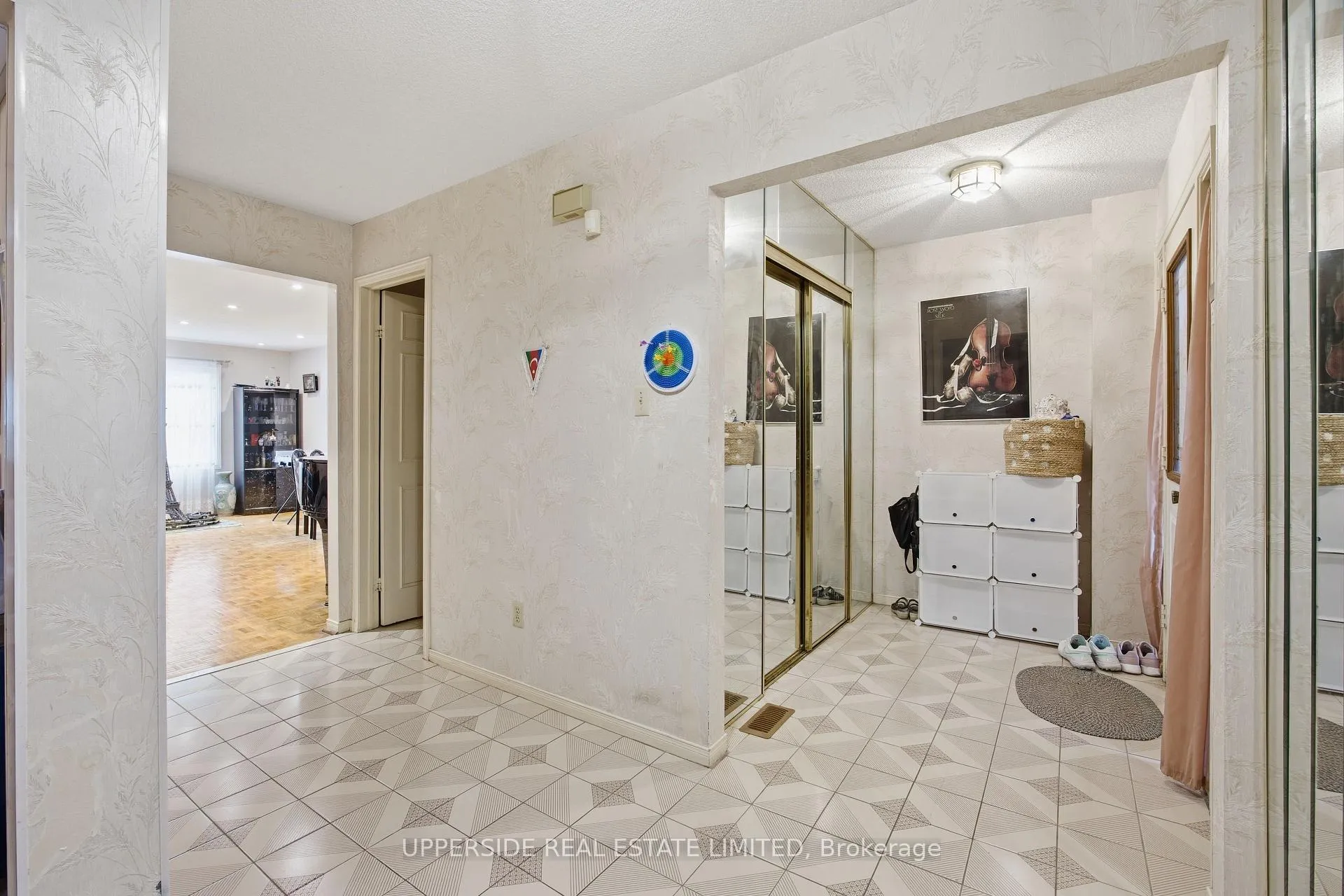 Photo 14 of 691 York Hill Boulevard, Vaughan, Crestwood-Springfarm-Yorkhill — HOMEH