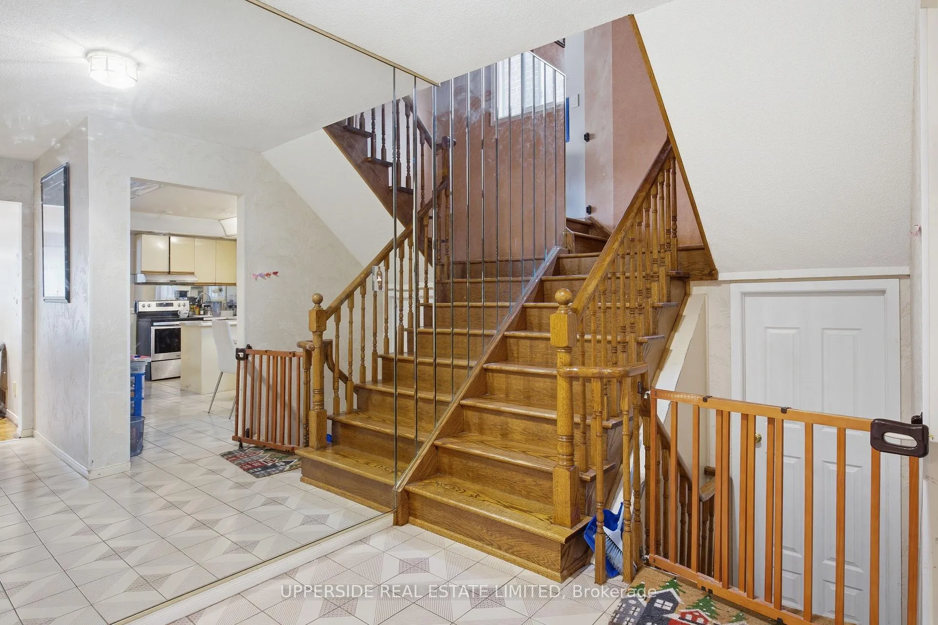 Photo 15 of 691 York Hill Boulevard, Vaughan, Crestwood-Springfarm-Yorkhill — HOMEH