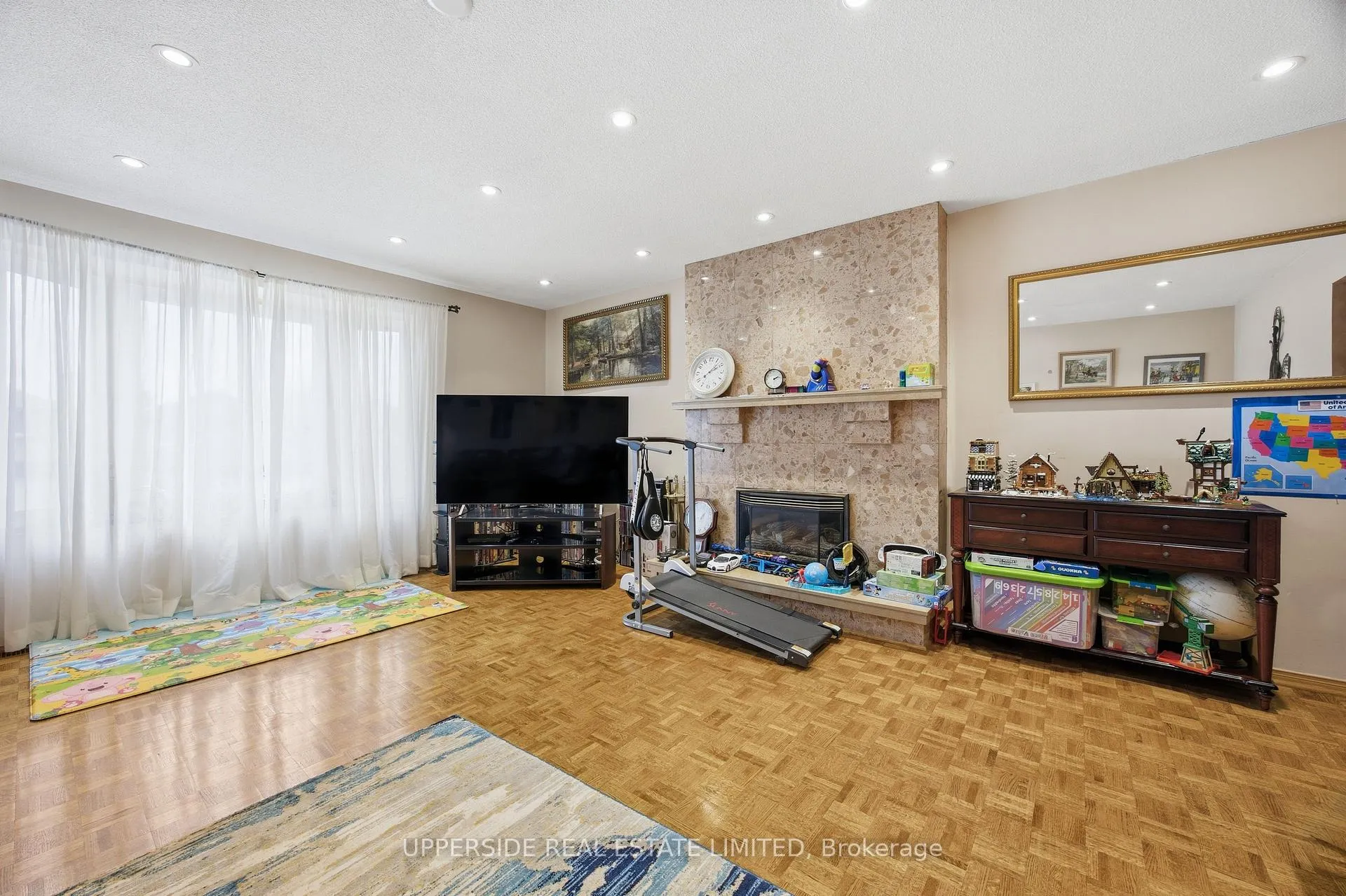 Photo 17 of 691 York Hill Boulevard, Vaughan, Crestwood-Springfarm-Yorkhill — HOMEH