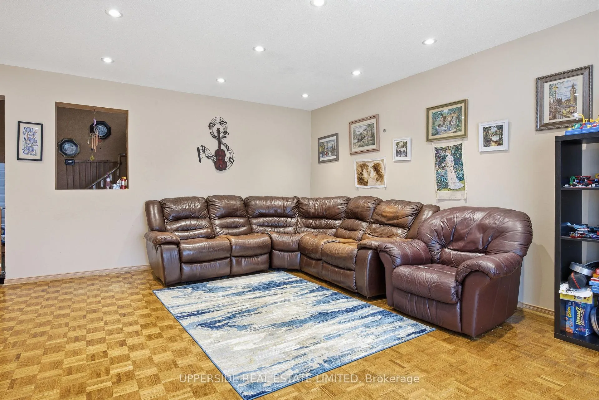 Photo 20 of 691 York Hill Boulevard, Vaughan, Crestwood-Springfarm-Yorkhill — HOMEH