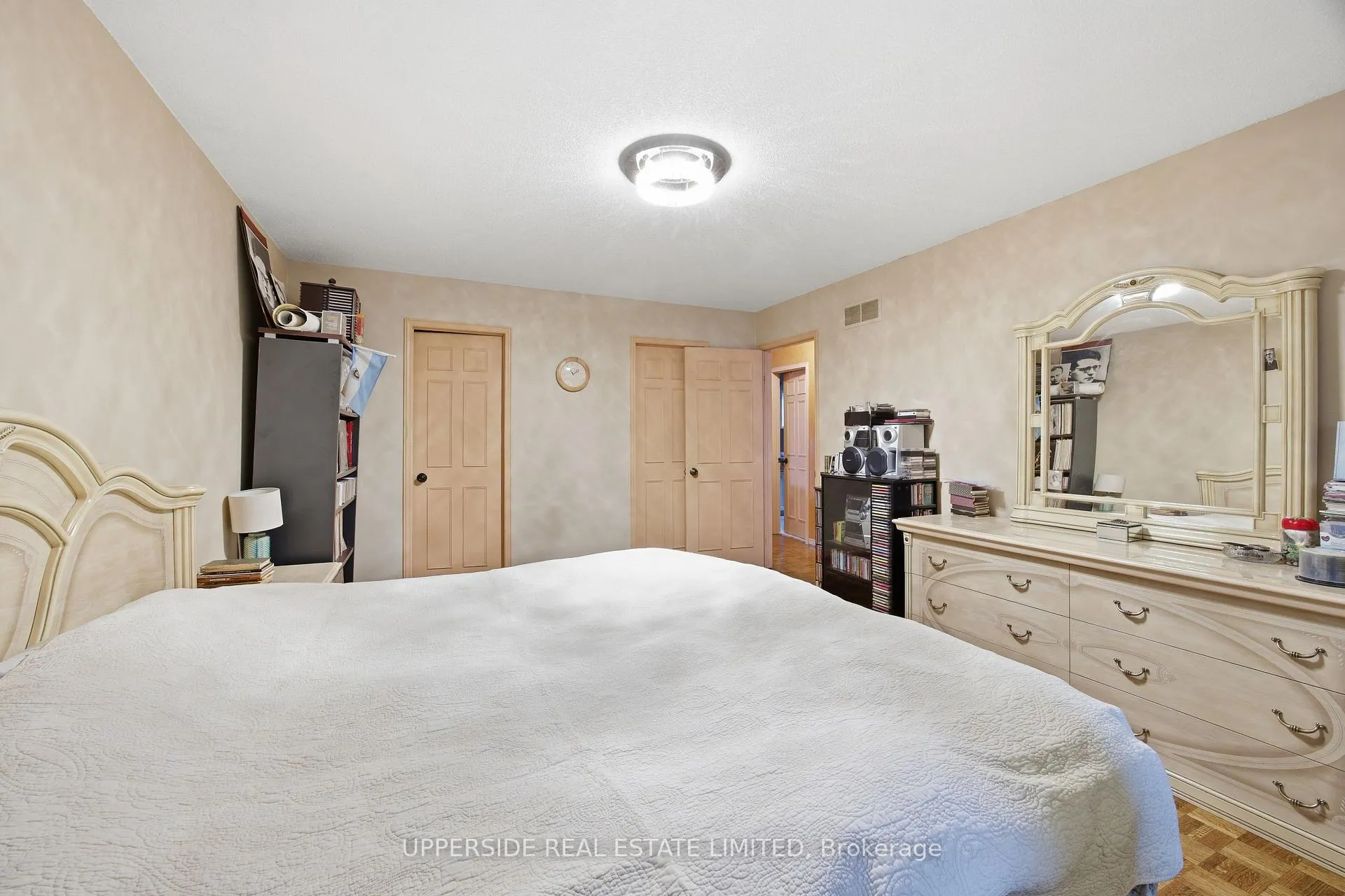 Photo 24 of 691 York Hill Boulevard, Vaughan, Crestwood-Springfarm-Yorkhill — HOMEH