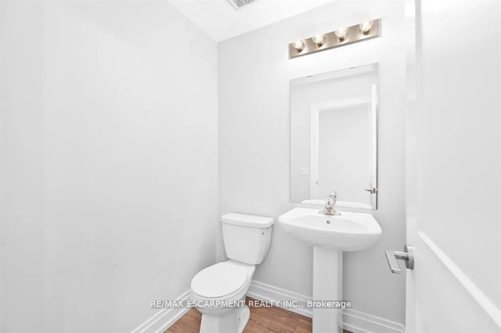 Photo 9 of 46 Kenesky Drive, Hamilton, Waterdown — HOMEH