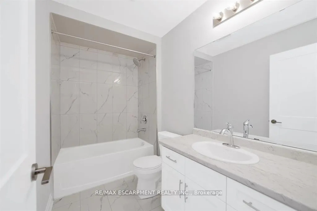 Photo 18 of 46 Kenesky Drive, Hamilton, Waterdown — HOMEH