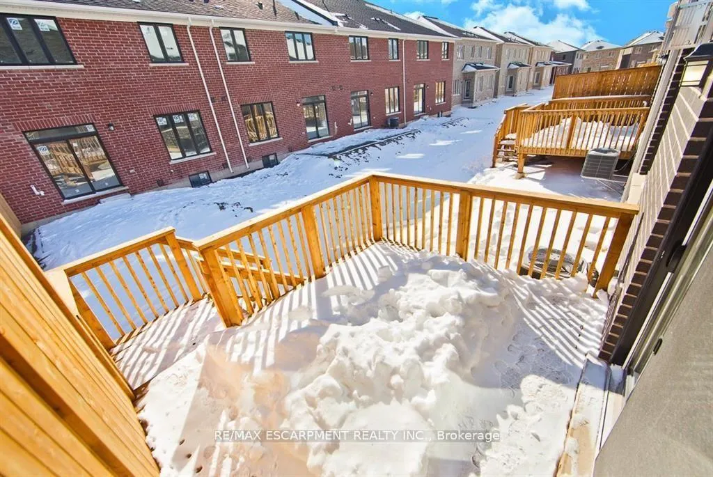 Photo 22 of 46 Kenesky Drive, Hamilton, Waterdown — HOMEH