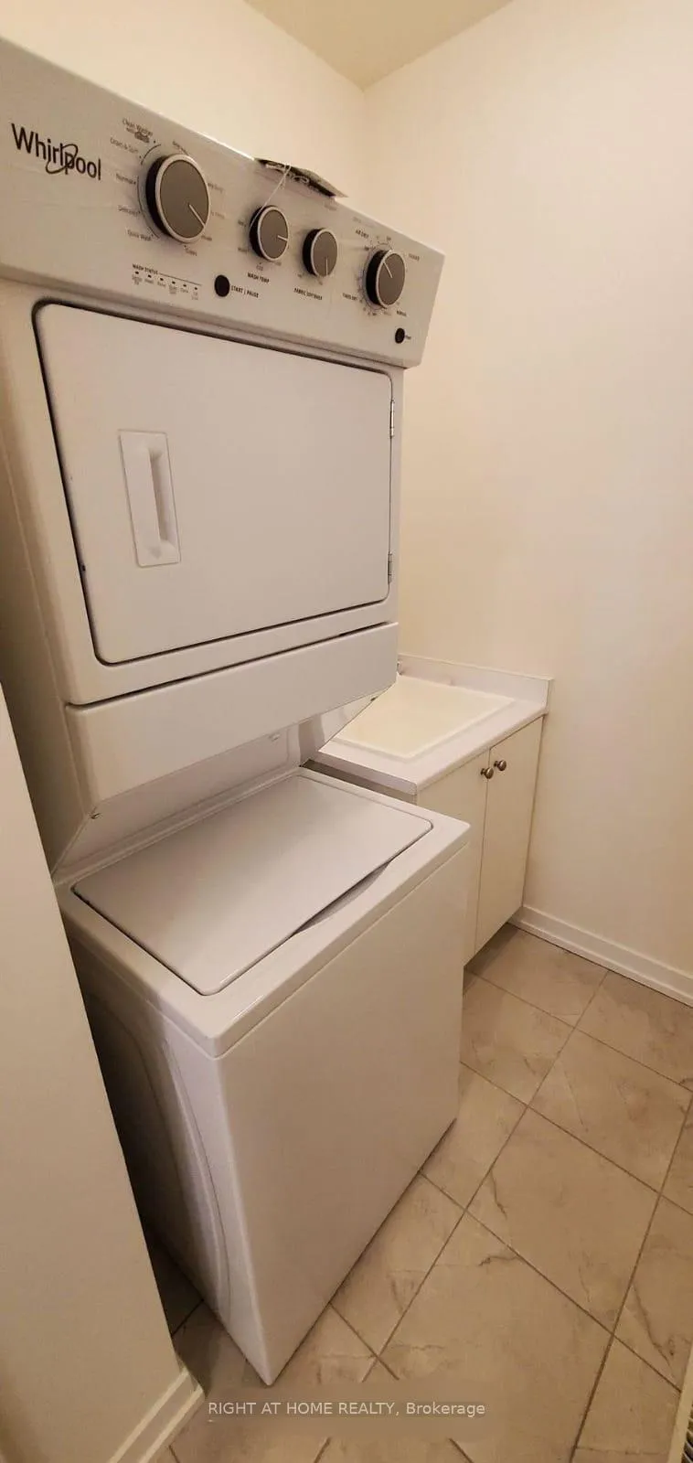 Photo 16 of 1554 Moonseed Place, Milton, Cobban — HOMEH