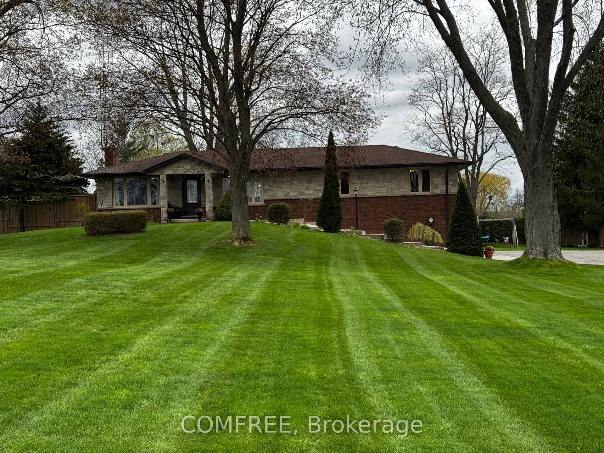 Photo 1 of 15 Orkney Road, Hamilton, Rural Flamborough — HOMEH