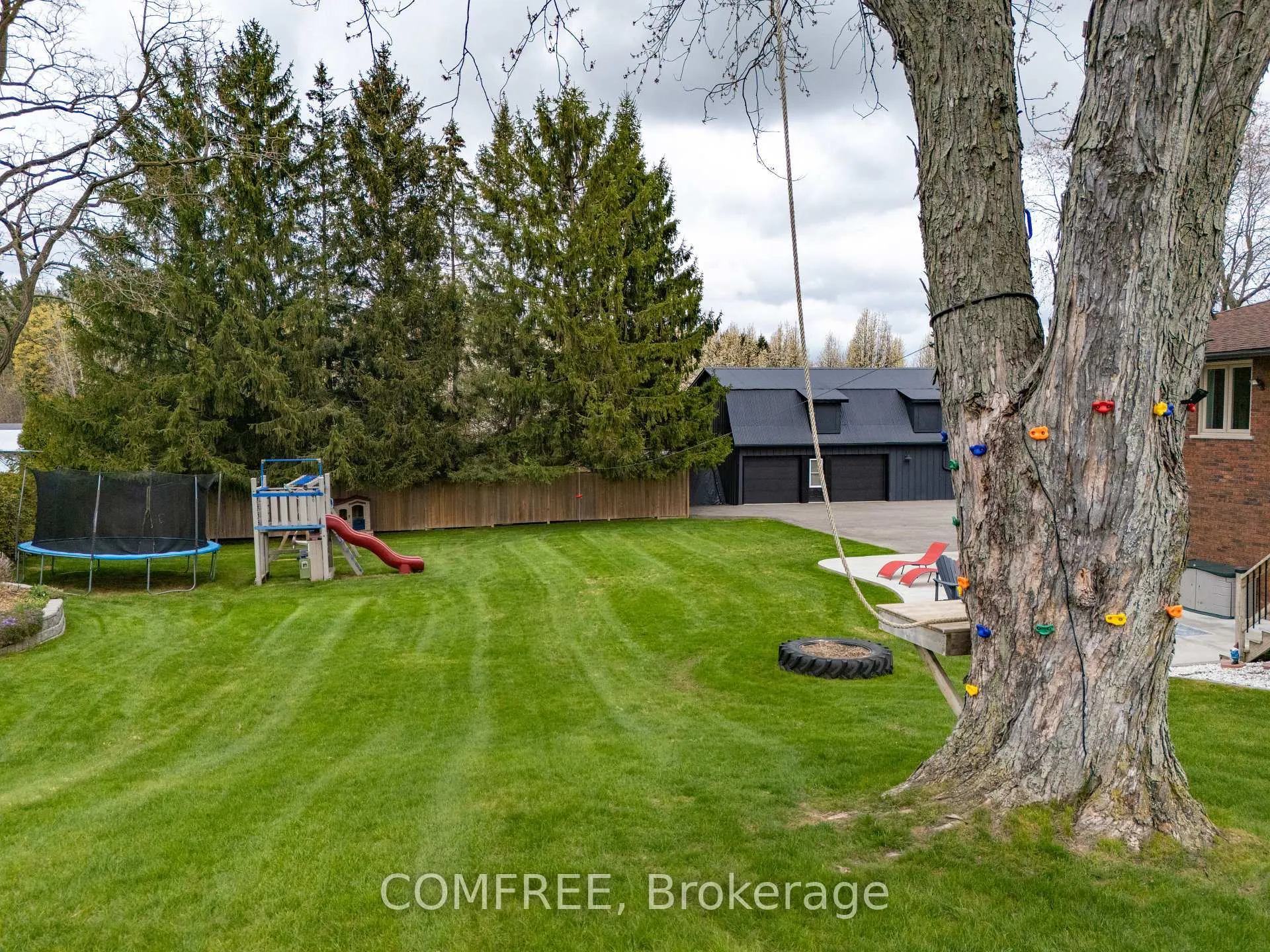 Photo 42 of 15 Orkney Road, Hamilton, Rural Flamborough — HOMEH
