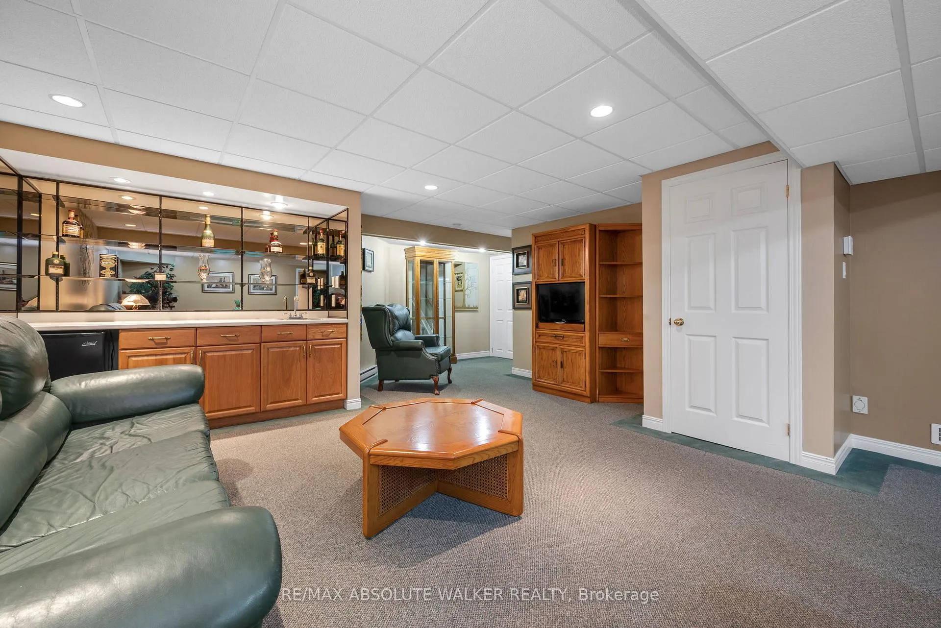 Photo 35 of 51 Borealis Crescent, Ottawa, Carson Meadows — HOMEH