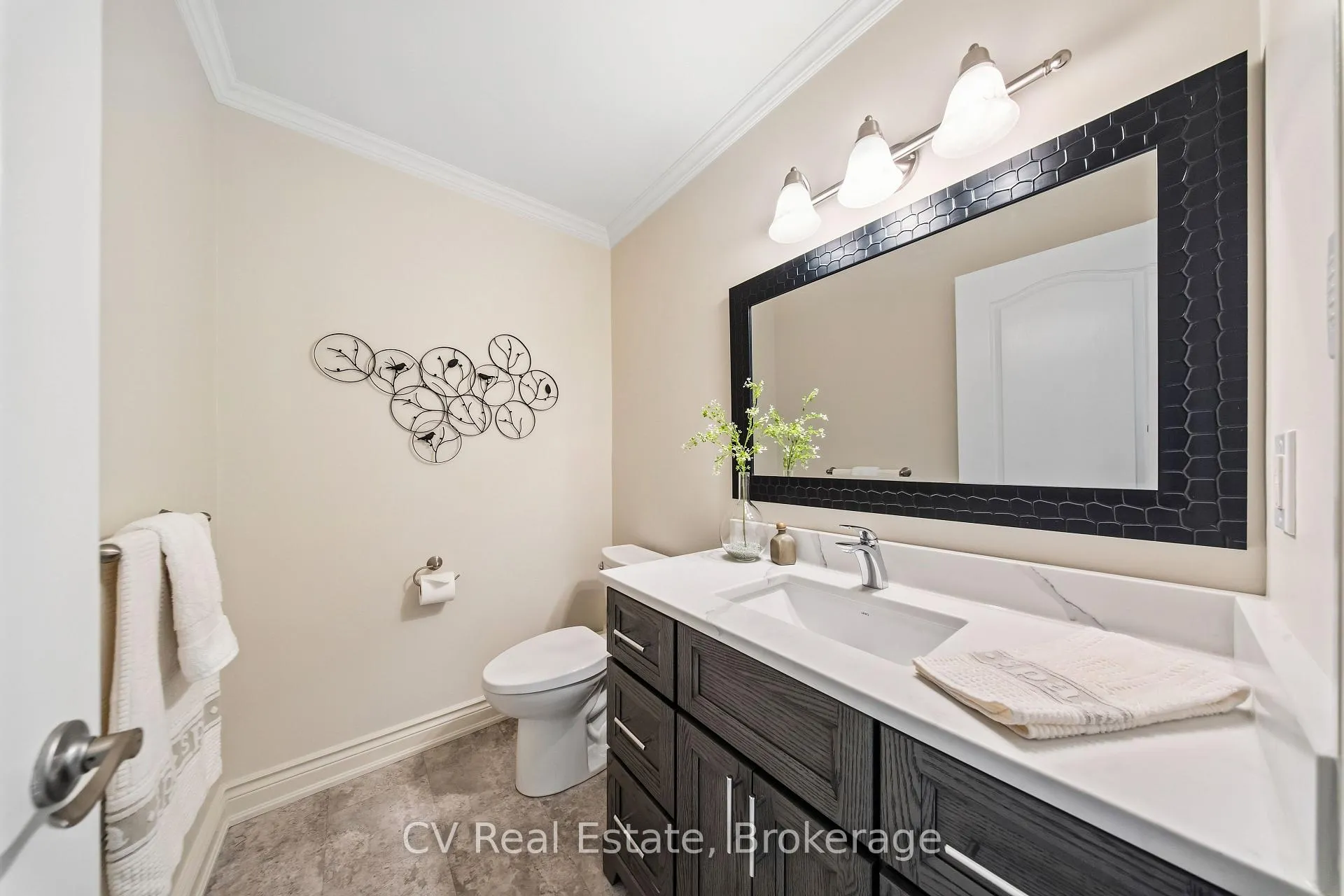 Photo 13 of 12 Bristol Sands Crescent, Uxbridge, Rural Uxbridge — HOMEH