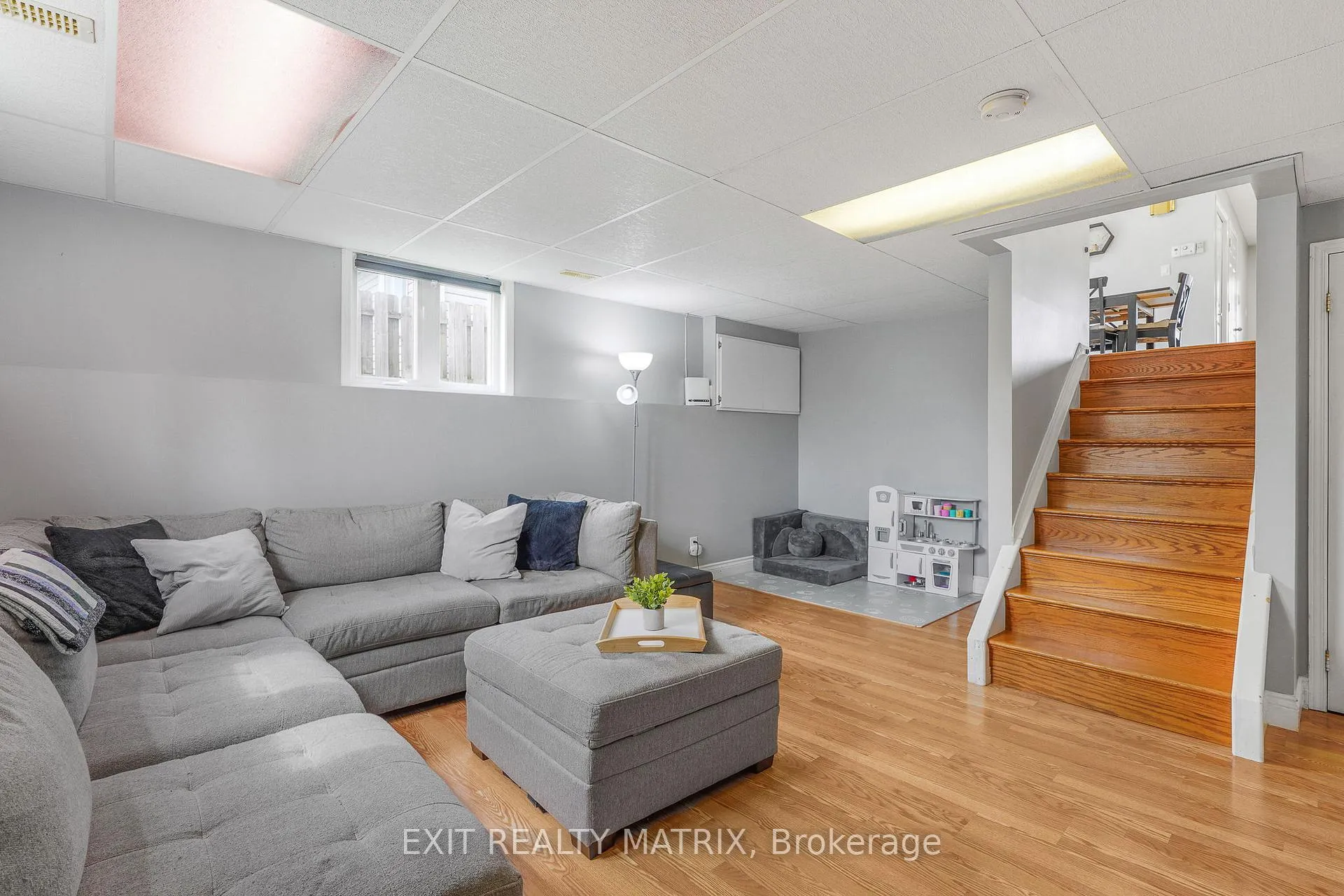 Photo 22 of Unit B, 2 Gloss Street, North Stormont, North Stormont (Finch) Twp — HOMEH