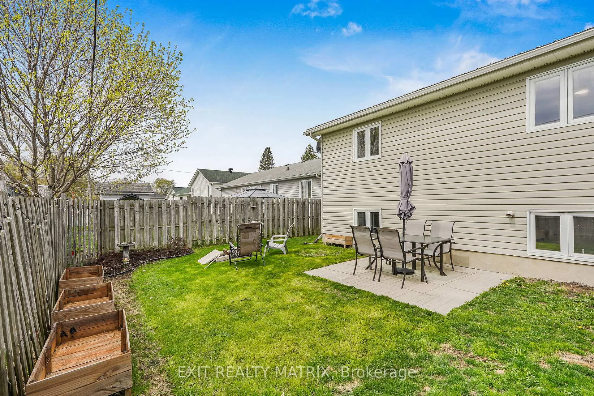 Photo 25 of Unit B, 2 Gloss Street, North Stormont, North Stormont (Finch) Twp — HOMEH
