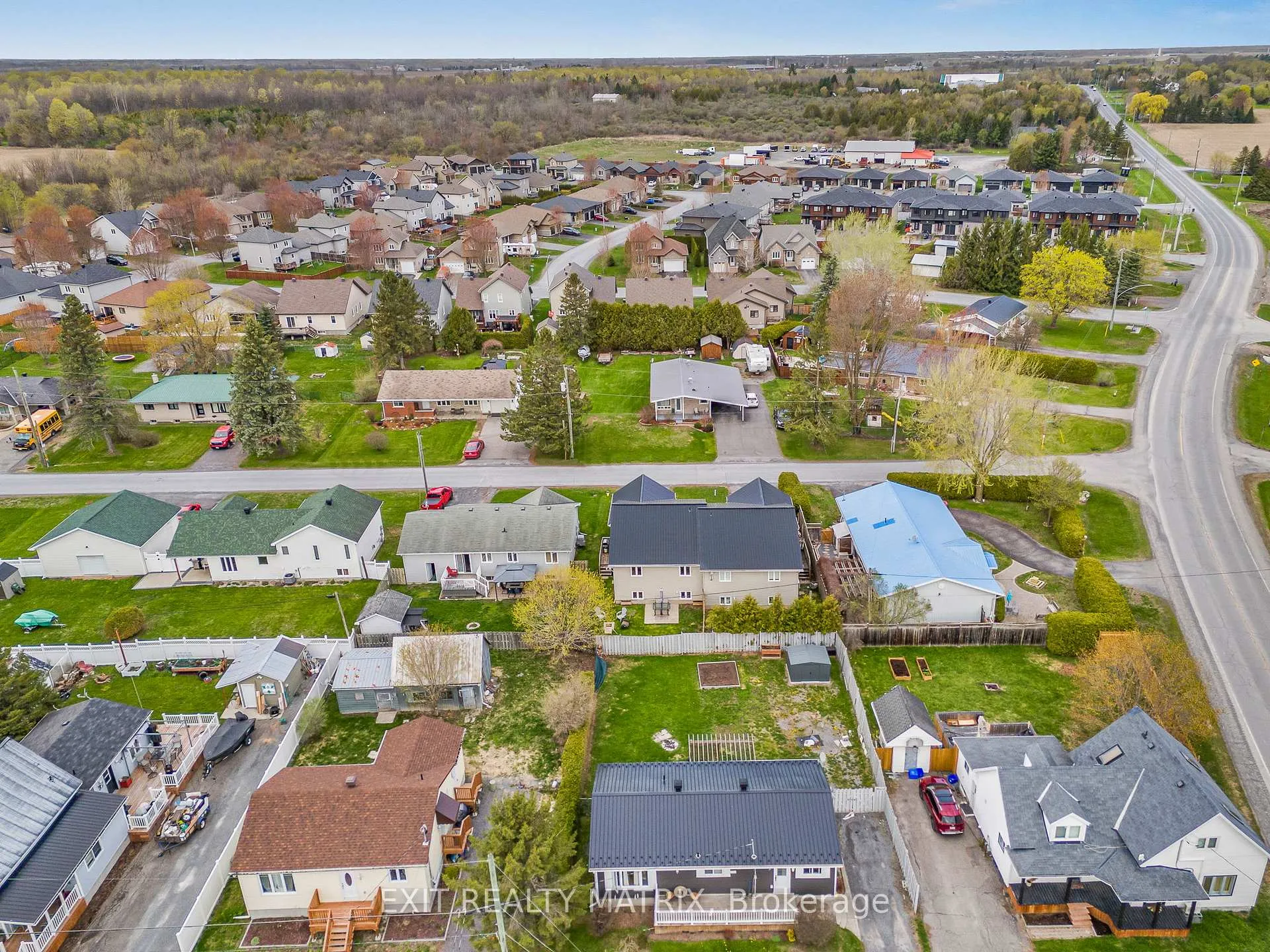 Photo 32 of Unit B, 2 Gloss Street, North Stormont, North Stormont (Finch) Twp — HOMEH