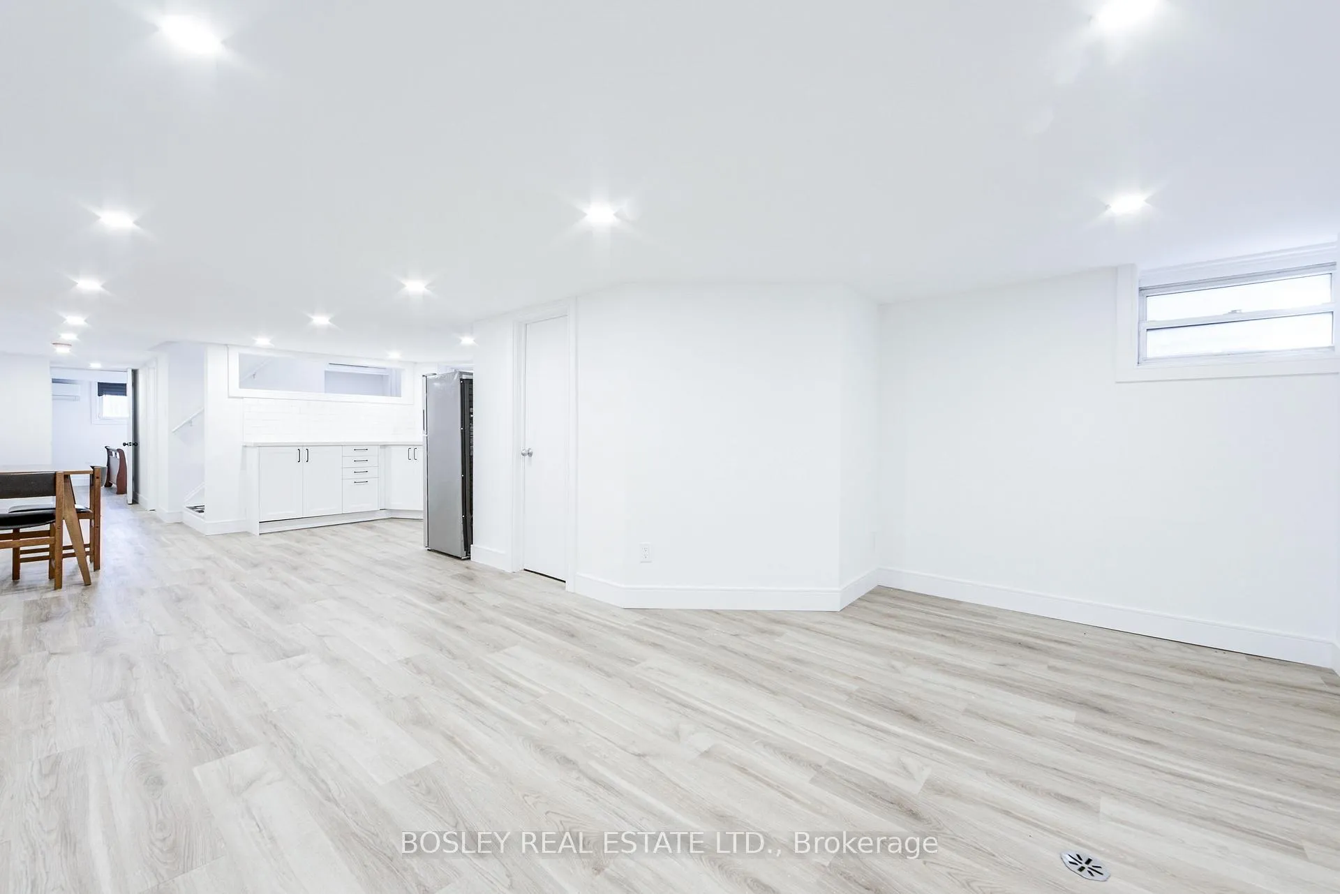 Photo 5 of Unit UNIT A, 13 Ravina Crescent, Toronto, Blake-Jones — HOMEH