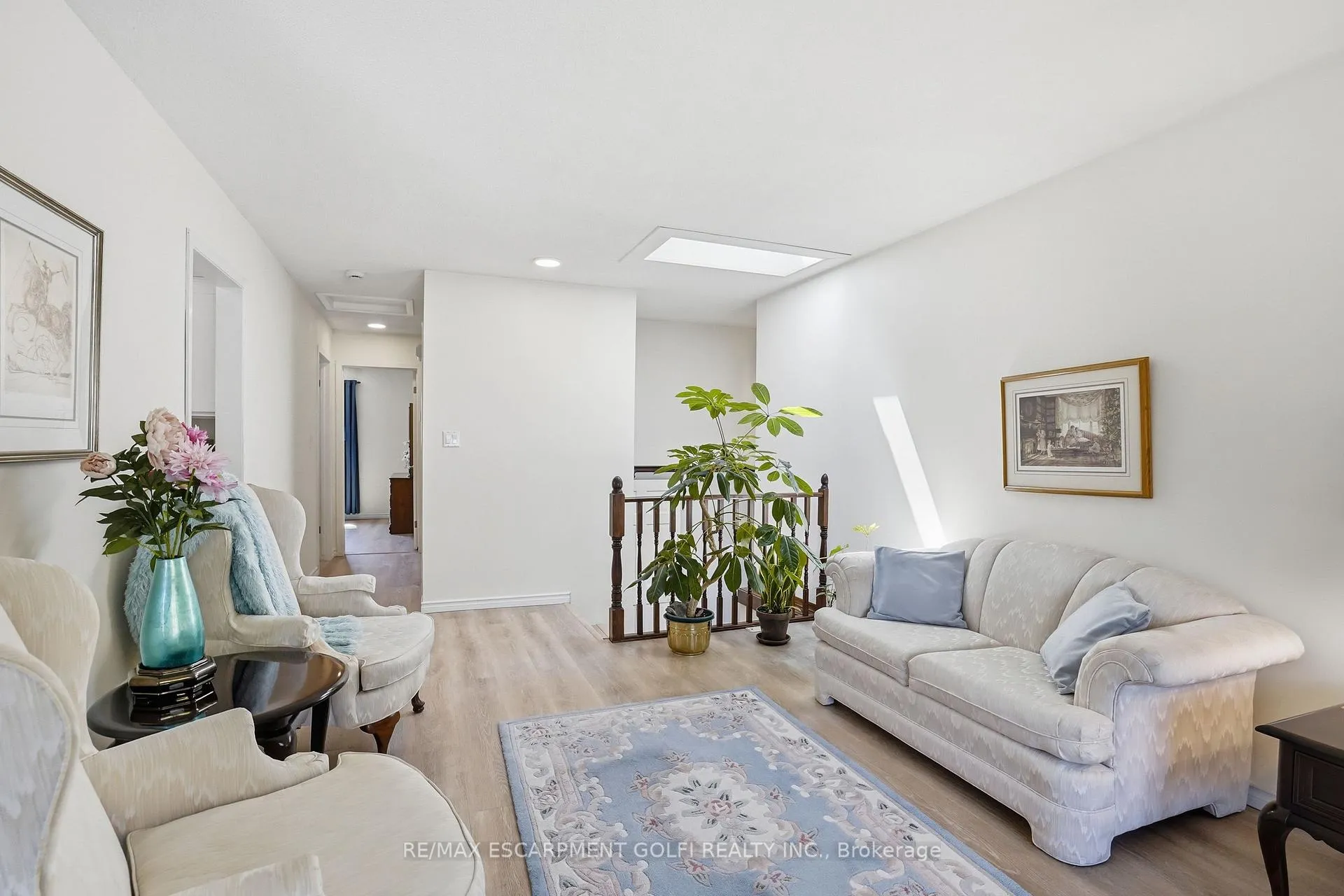 Photo 3 of 13 Fallingbrook Drive, Pelham, Fonthill — HOMEH