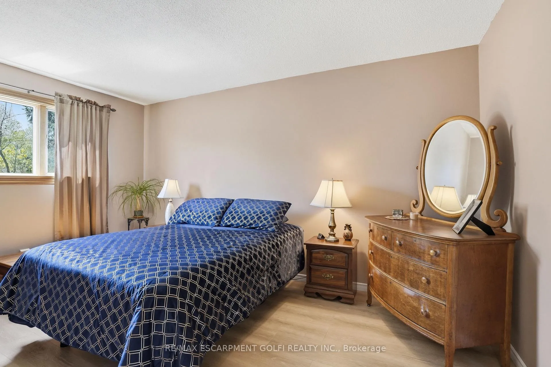 Photo 13 of 13 Fallingbrook Drive, Pelham, Fonthill — HOMEH