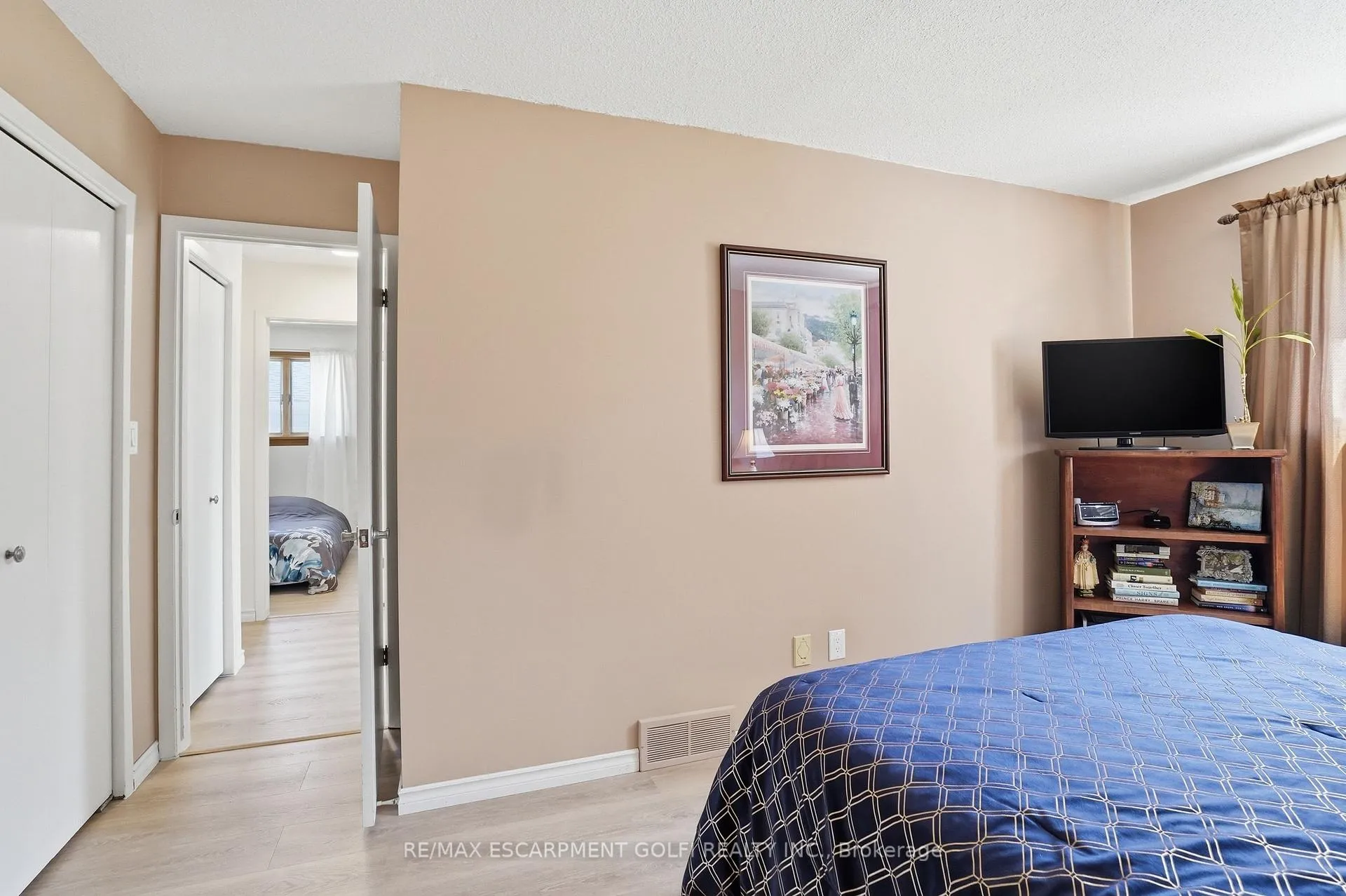 Photo 15 of 13 Fallingbrook Drive, Pelham, Fonthill — HOMEH