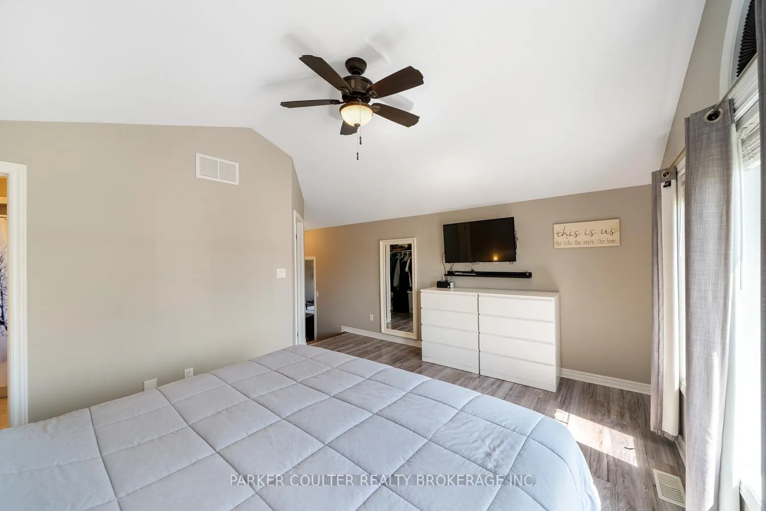 Photo 20 of 219 Centre Street, Clearview, Stayner — HOMEH