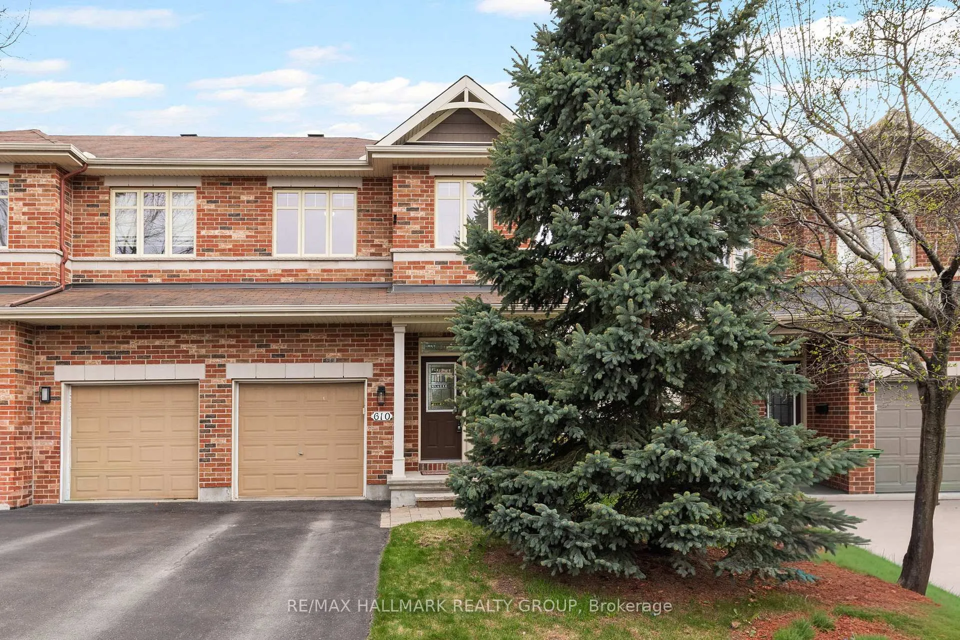 Photo 1 of 610 Everlasting Crescent, Ottawa, Springridge/East Village — HOMEH
