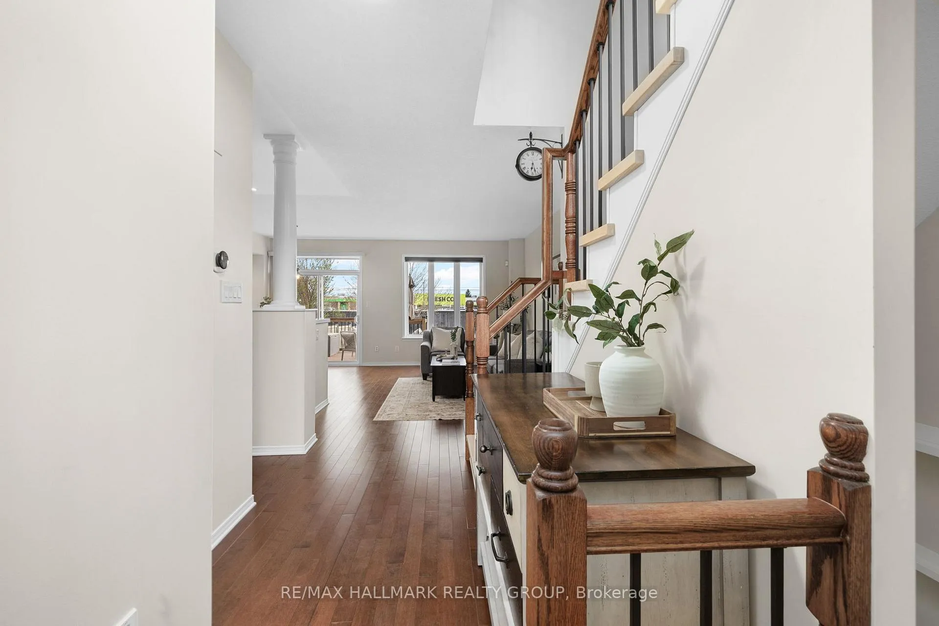 Photo 5 of 610 Everlasting Crescent, Ottawa, Springridge/East Village — HOMEH