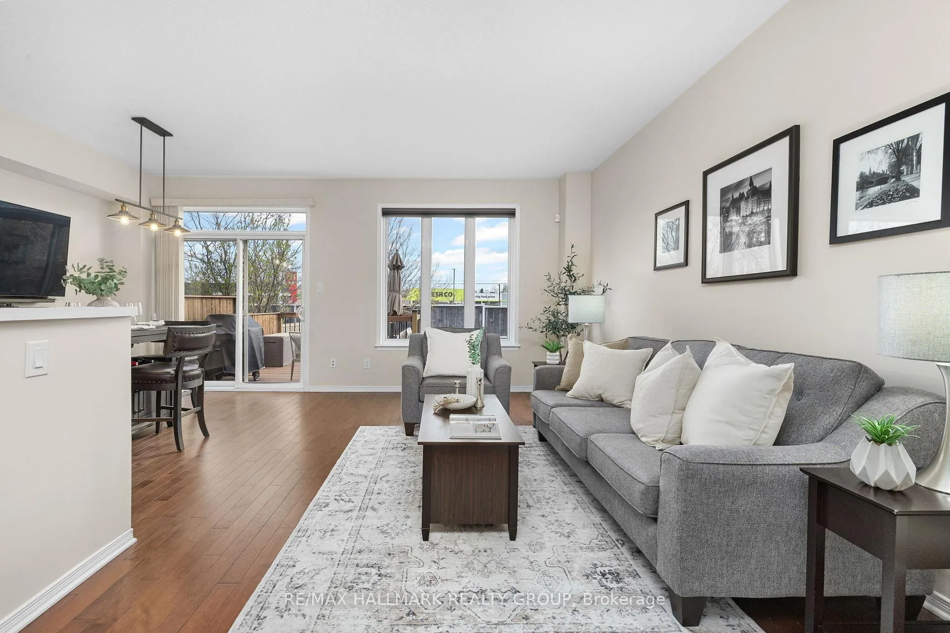 Photo 6 of 610 Everlasting Crescent, Ottawa, Springridge/East Village — HOMEH