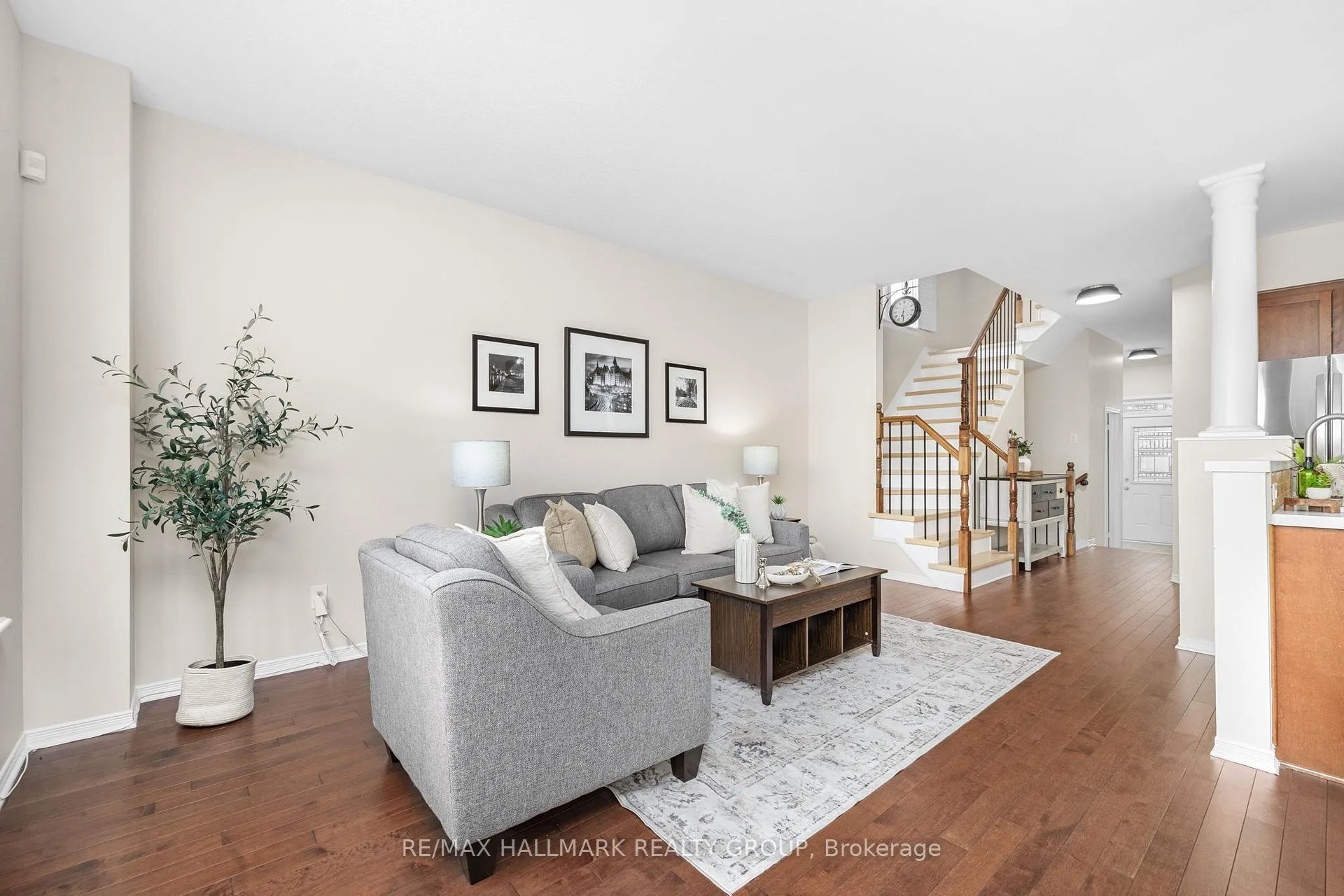 Photo 7 of 610 Everlasting Crescent, Ottawa, Springridge/East Village — HOMEH