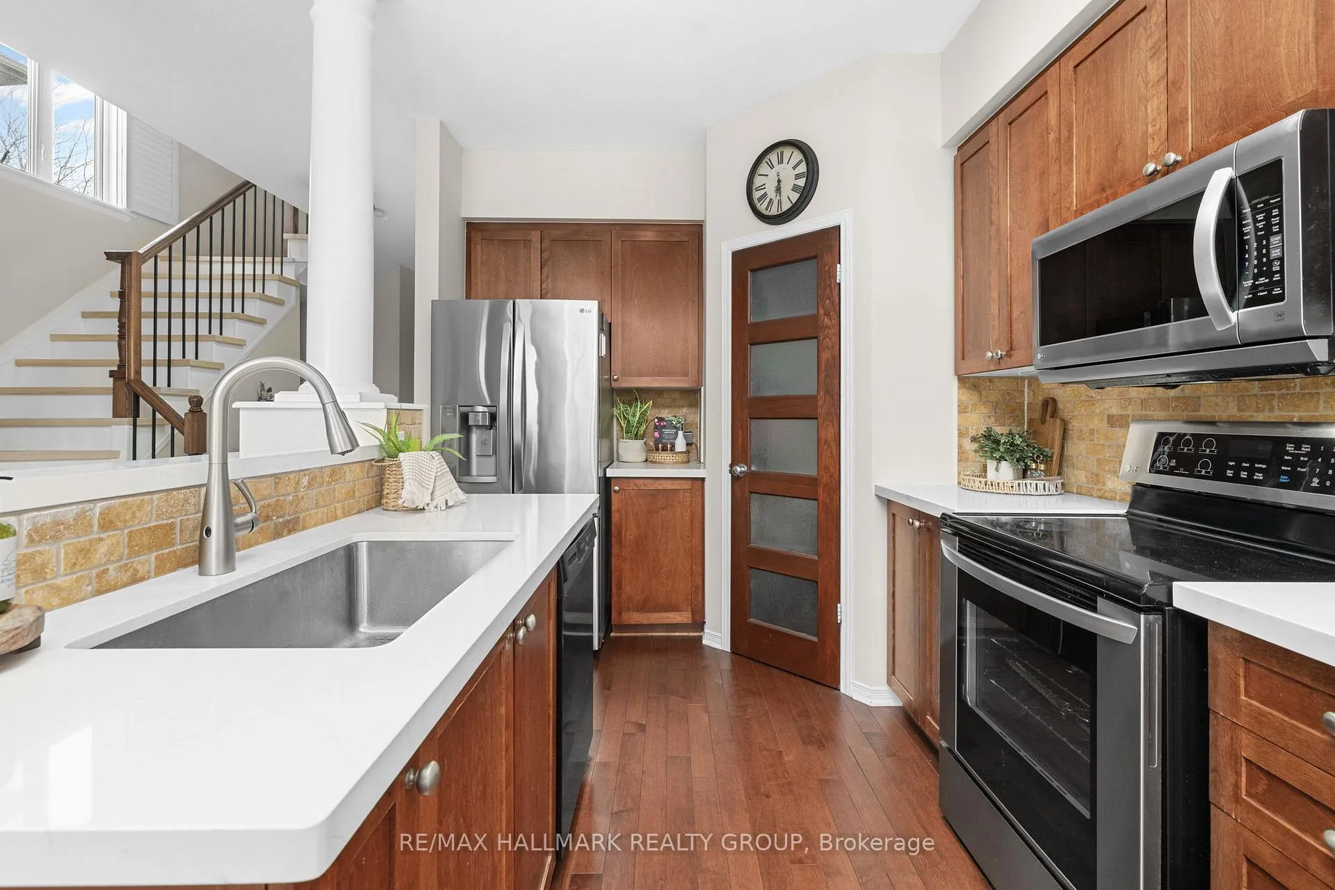 Photo 14 of 610 Everlasting Crescent, Ottawa, Springridge/East Village — HOMEH