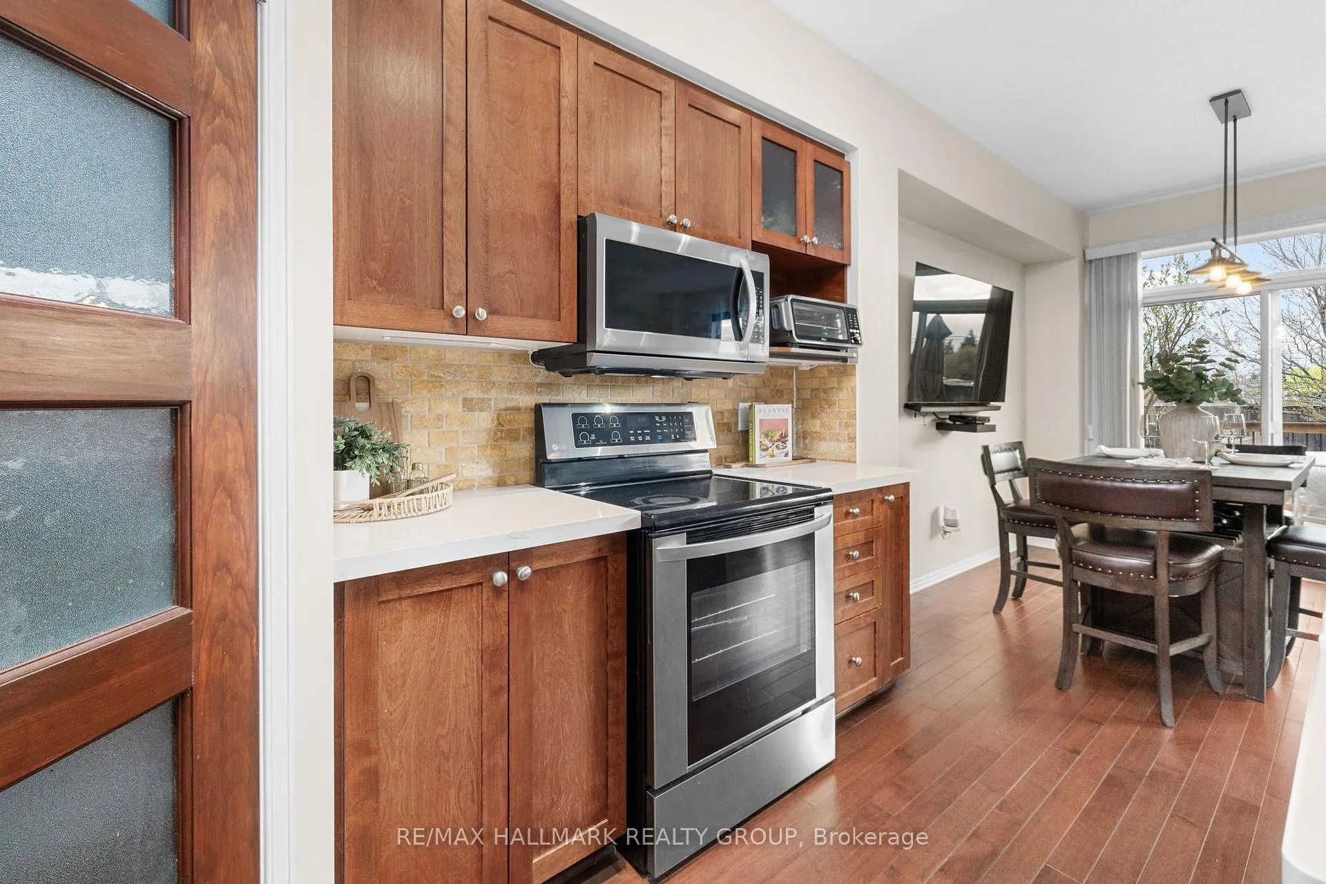 Photo 17 of 610 Everlasting Crescent, Ottawa, Springridge/East Village — HOMEH