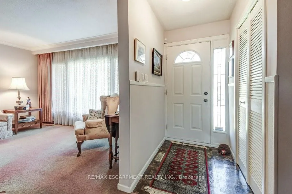 Photo 7 of 4356 Dublin Crescent, Burlington, Shoreacres — HOMEH