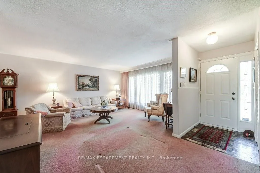 Photo 10 of 4356 Dublin Crescent, Burlington, Shoreacres — HOMEH