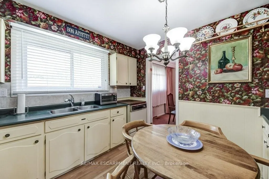 Photo 17 of 4356 Dublin Crescent, Burlington, Shoreacres — HOMEH