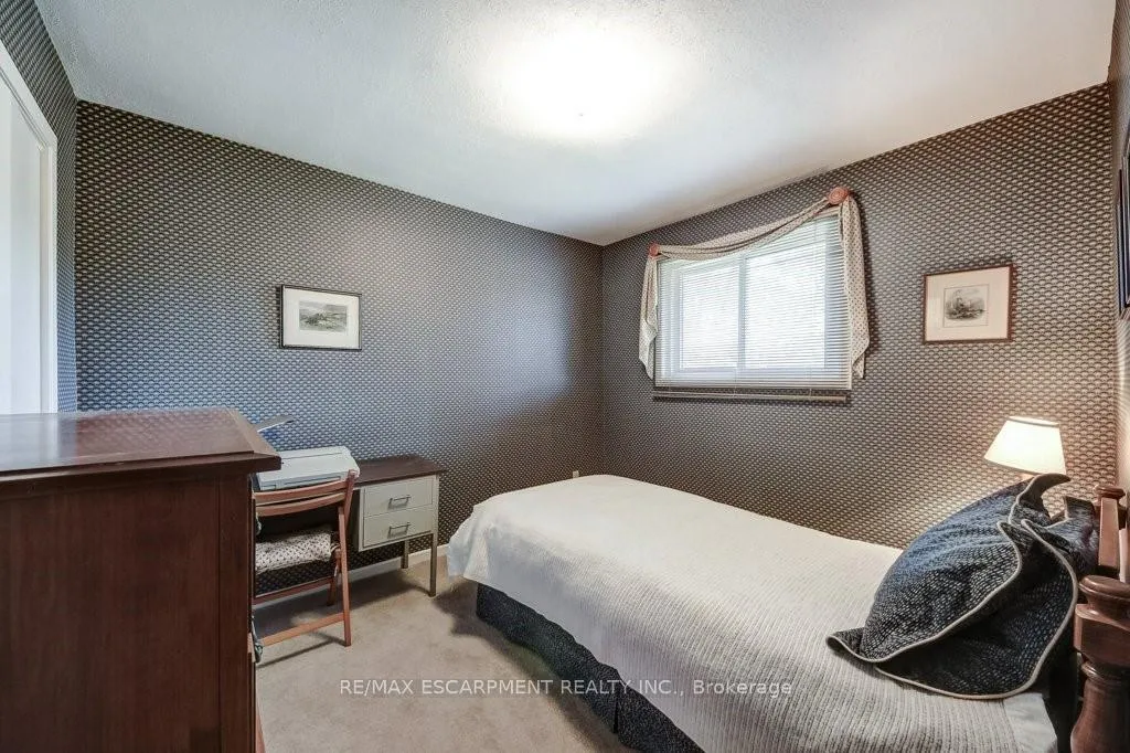 Photo 24 of 4356 Dublin Crescent, Burlington, Shoreacres — HOMEH