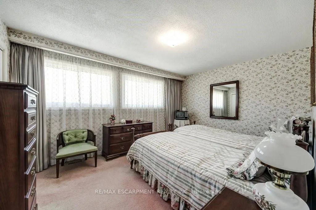 Photo 26 of 4356 Dublin Crescent, Burlington, Shoreacres — HOMEH