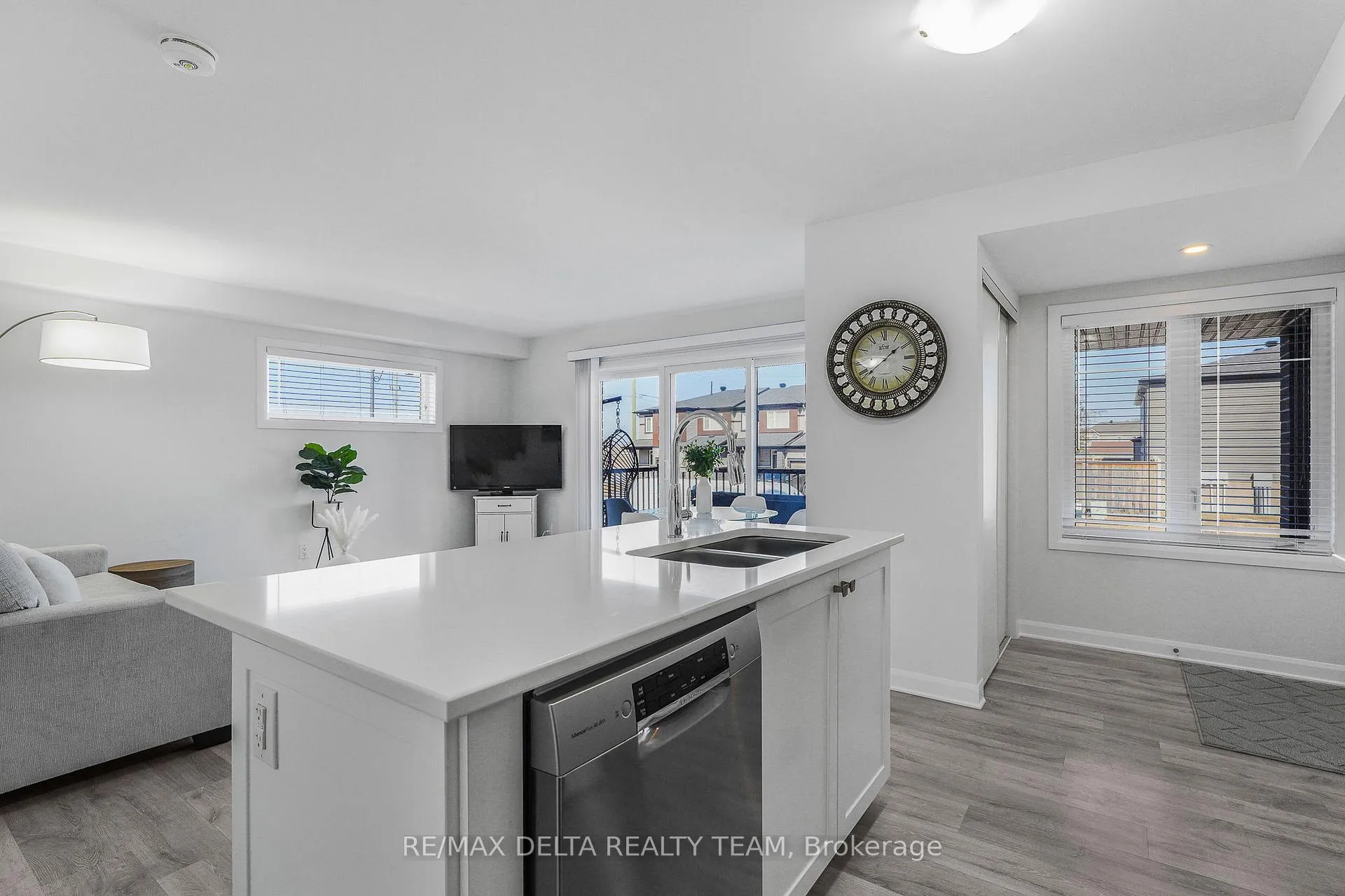 Photo 9 of Unit D, 516 Decoeur Drive, Ottawa, Avalon West — HOMEH