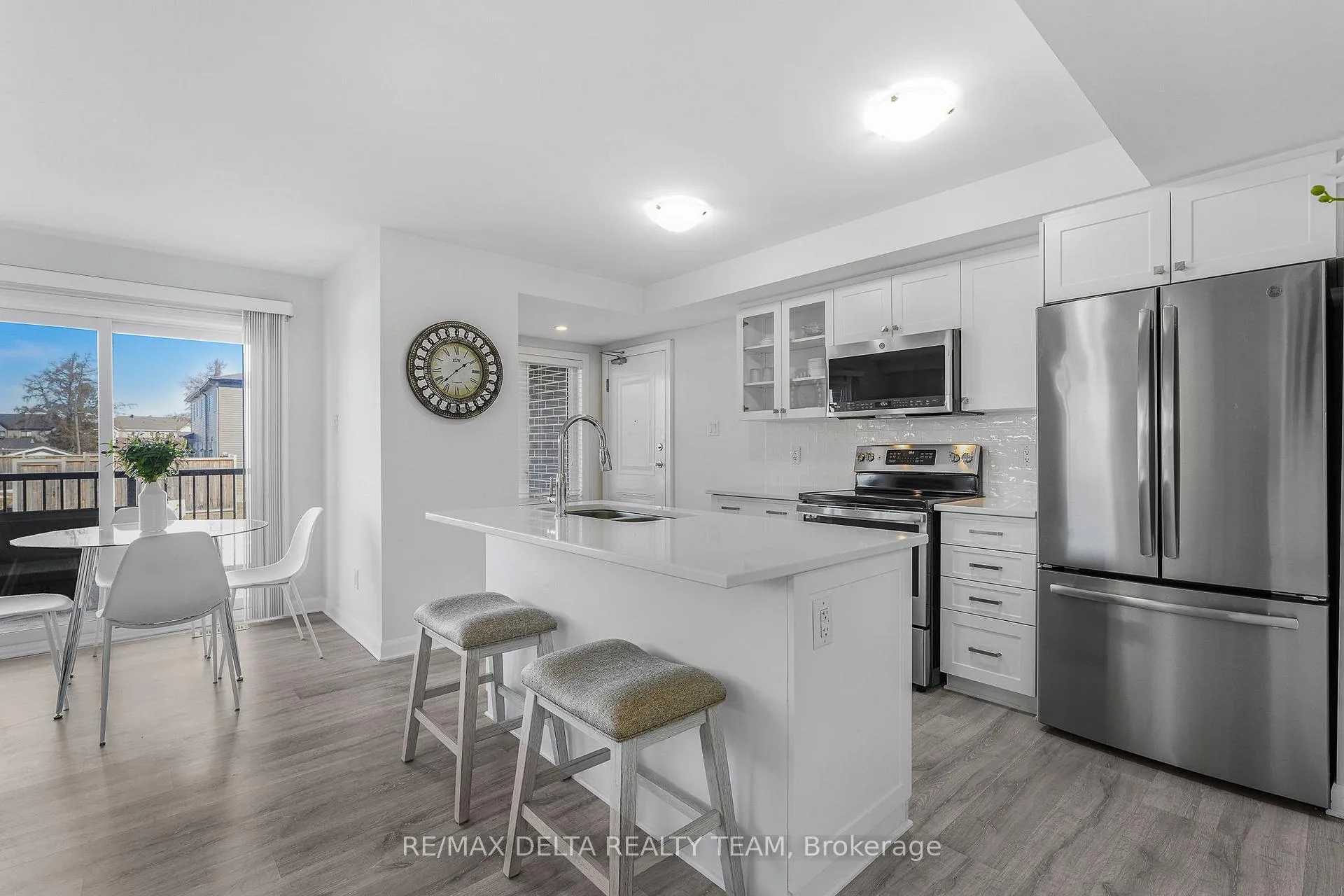 Photo 10 of Unit D, 516 Decoeur Drive, Ottawa, Avalon West — HOMEH