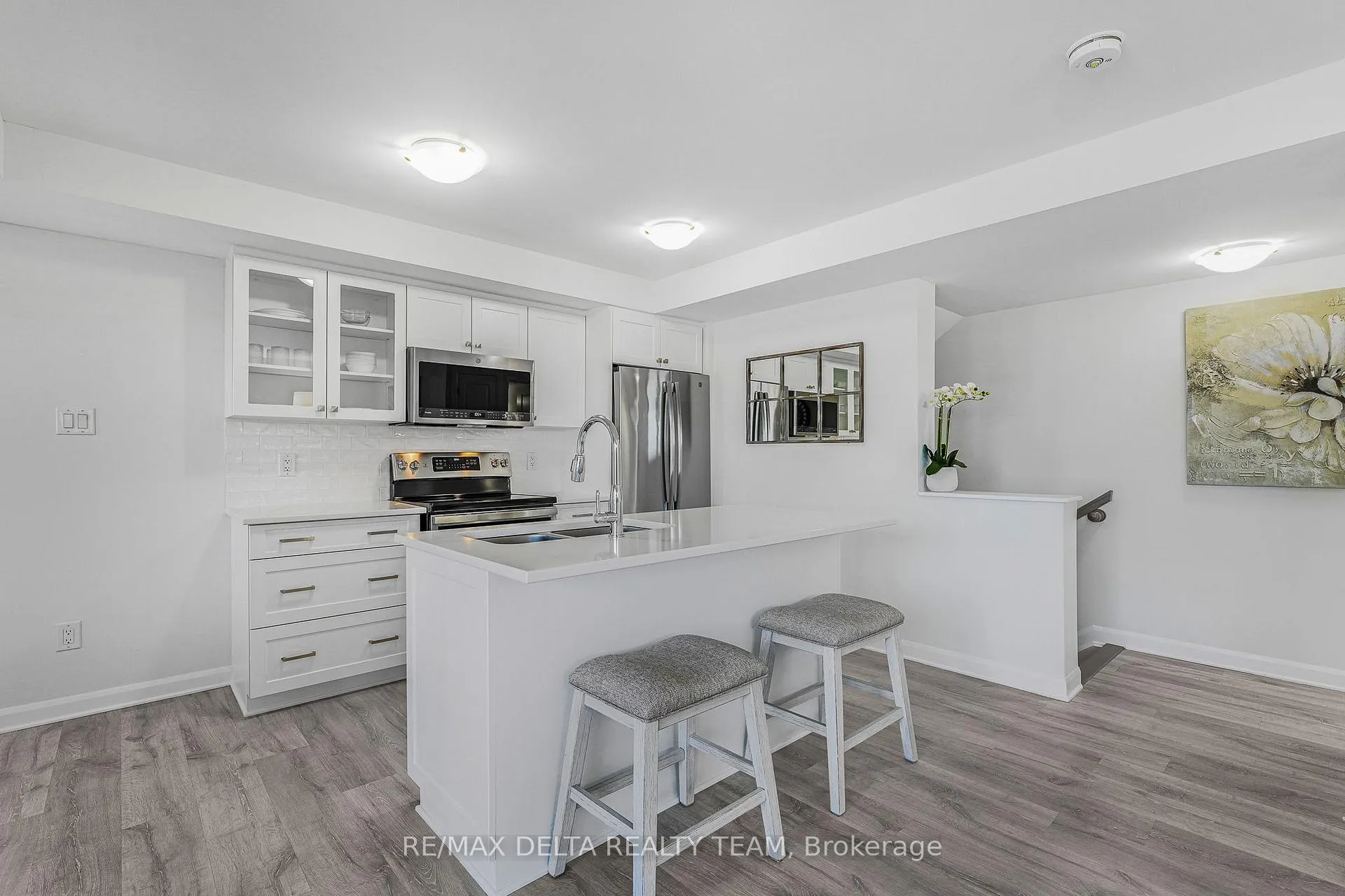 Photo 11 of Unit D, 516 Decoeur Drive, Ottawa, Avalon West — HOMEH