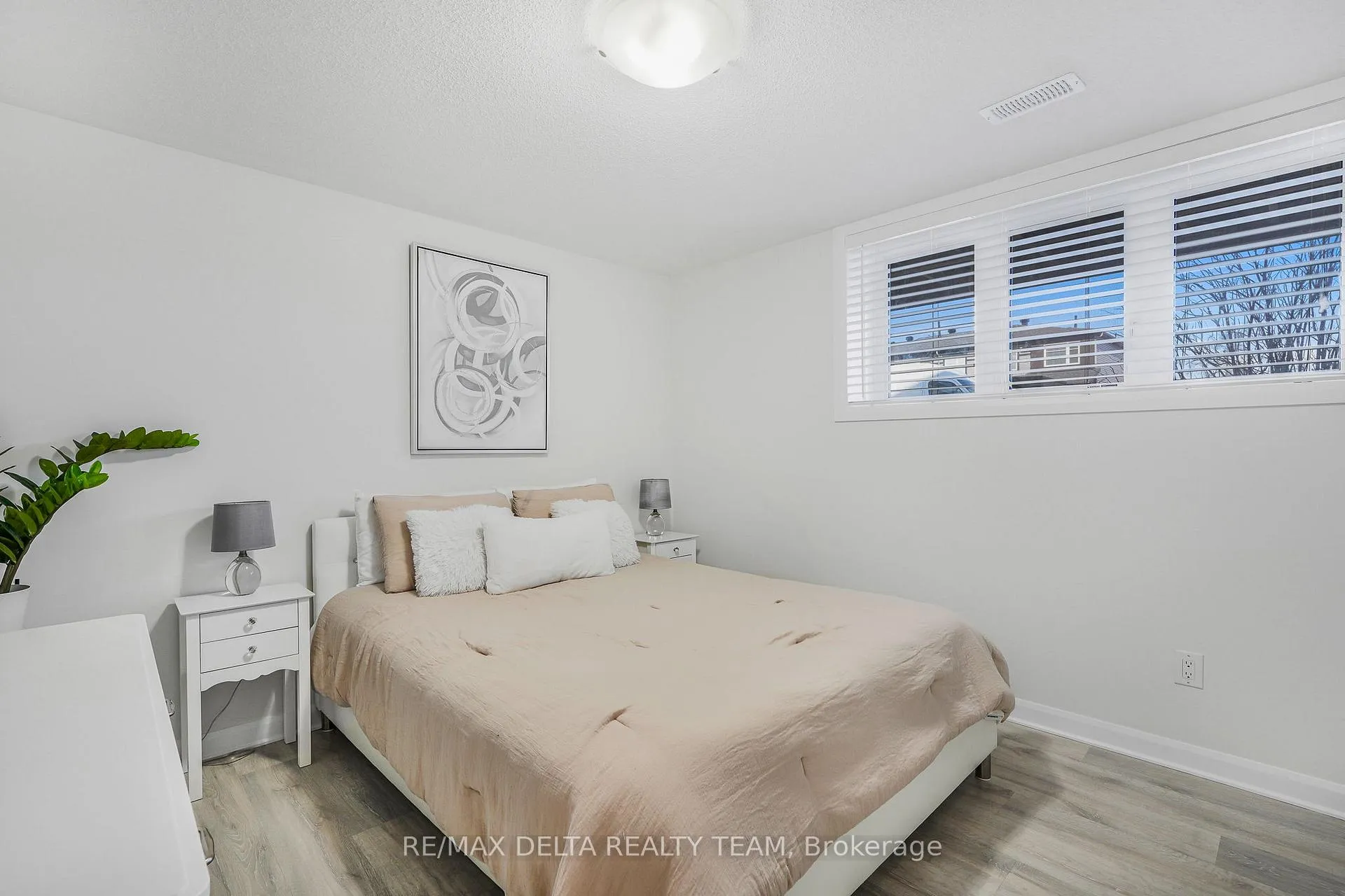 Photo 14 of Unit D, 516 Decoeur Drive, Ottawa, Avalon West — HOMEH